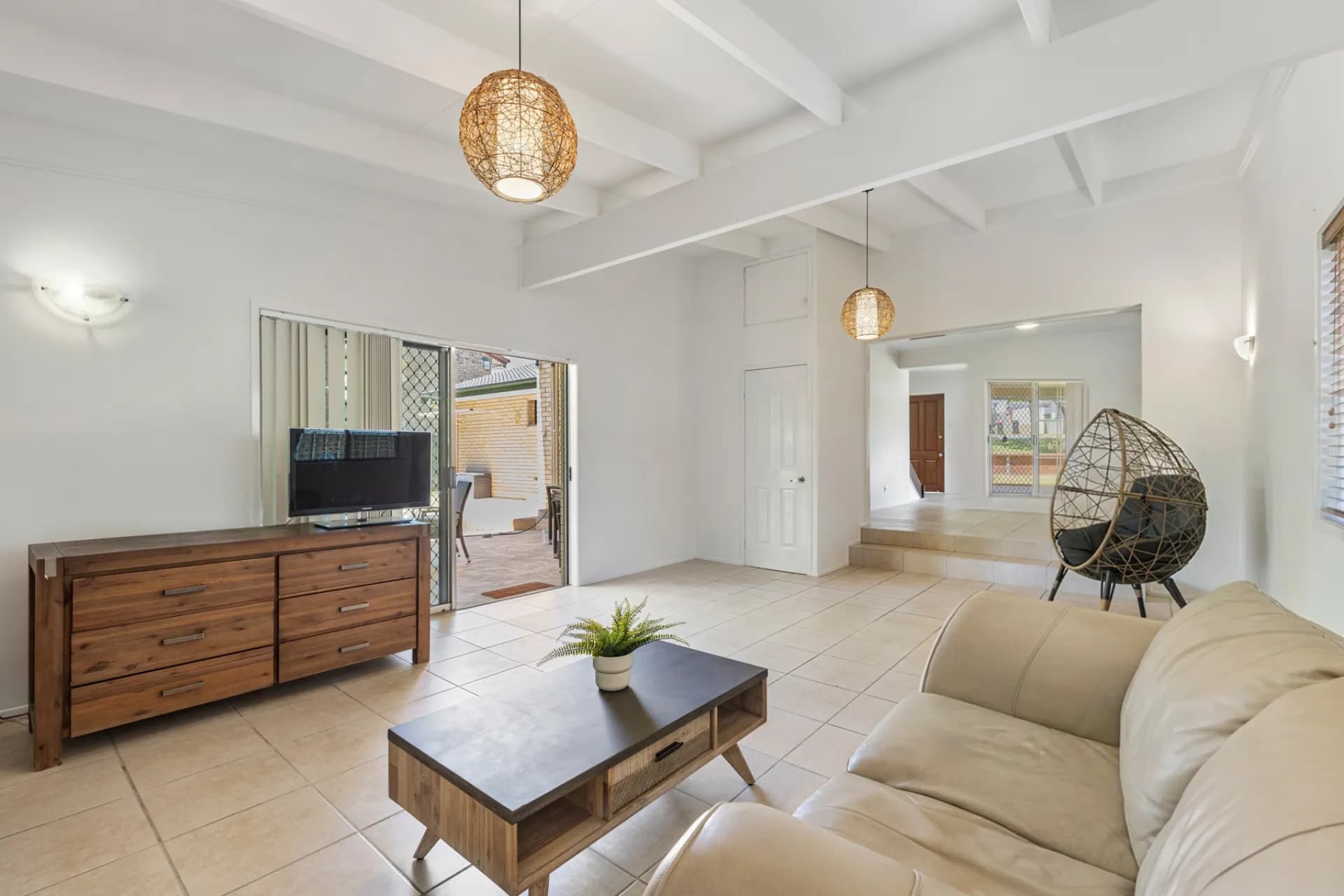 9 Conifer Street, Daisy Hill - Thumbnail 2