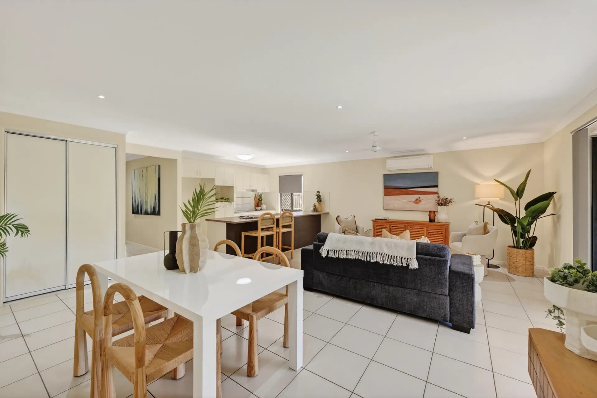 66 Ellsworth Drive, Mount Louisa - Thumbnail 8