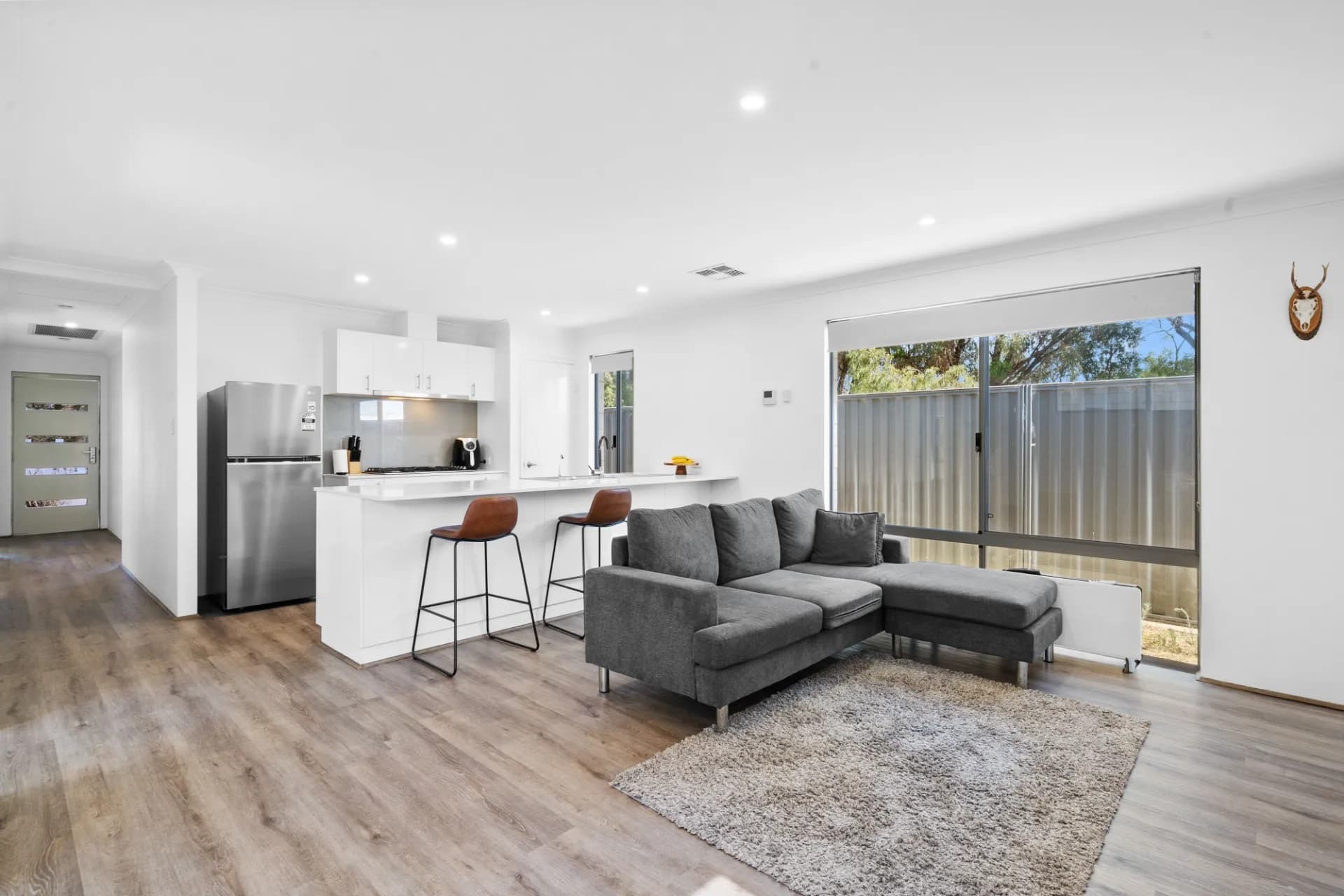 27 Cascade Road, Lakelands, WA, Lakelands - Thumbnail 3