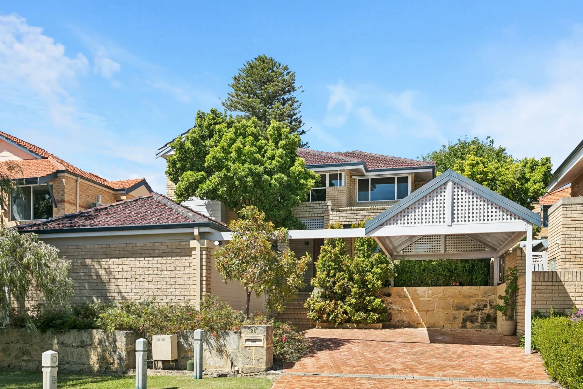 26 Grove End Ridge, Mount Claremont, WA, Mount Claremont - Image 1