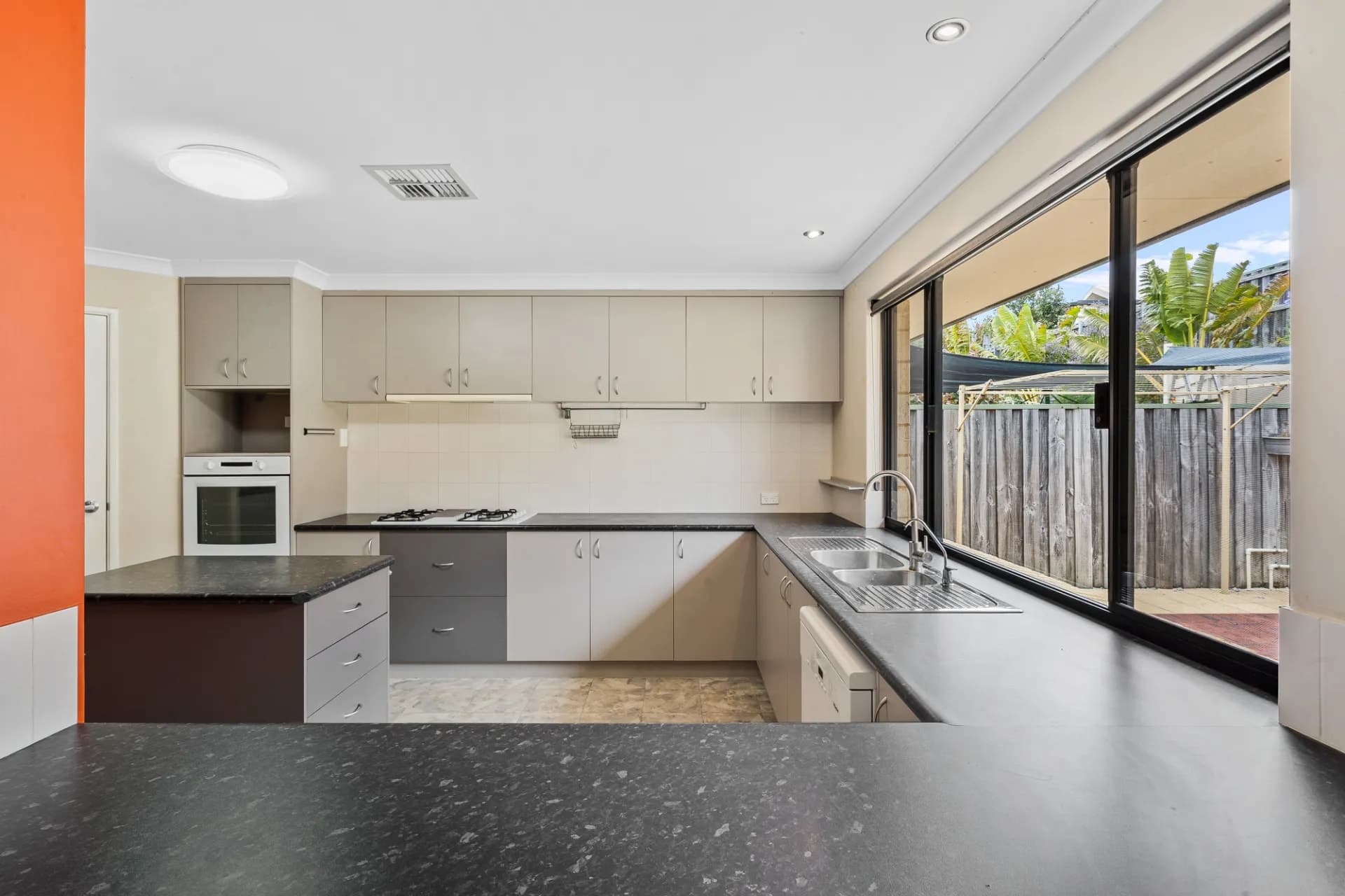 39 Waratah Circle, Halls Head - Thumbnail 5