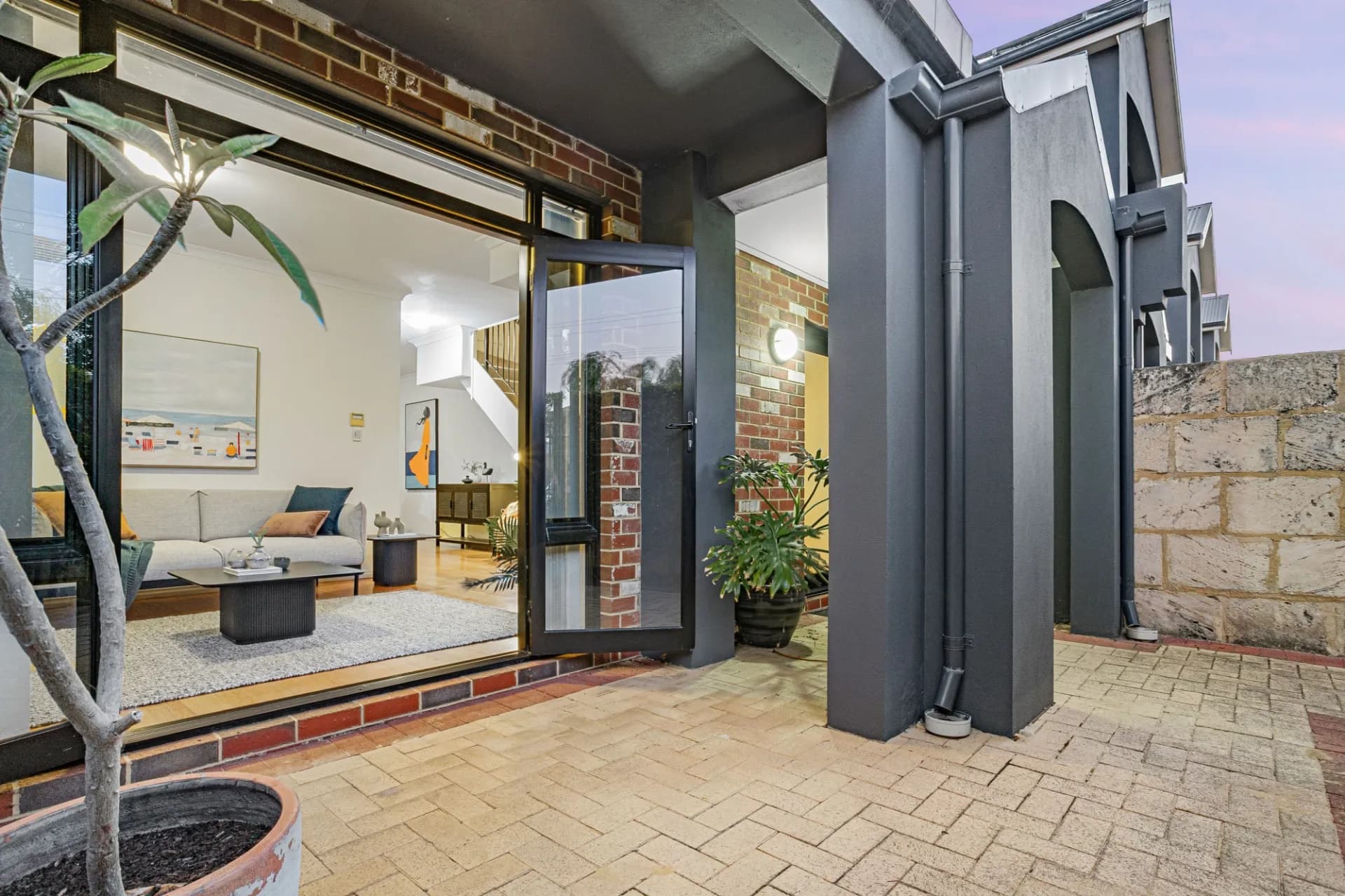 4/9 Healy Road, Hamilton Hill, WA, Hamilton Hill - Image 1