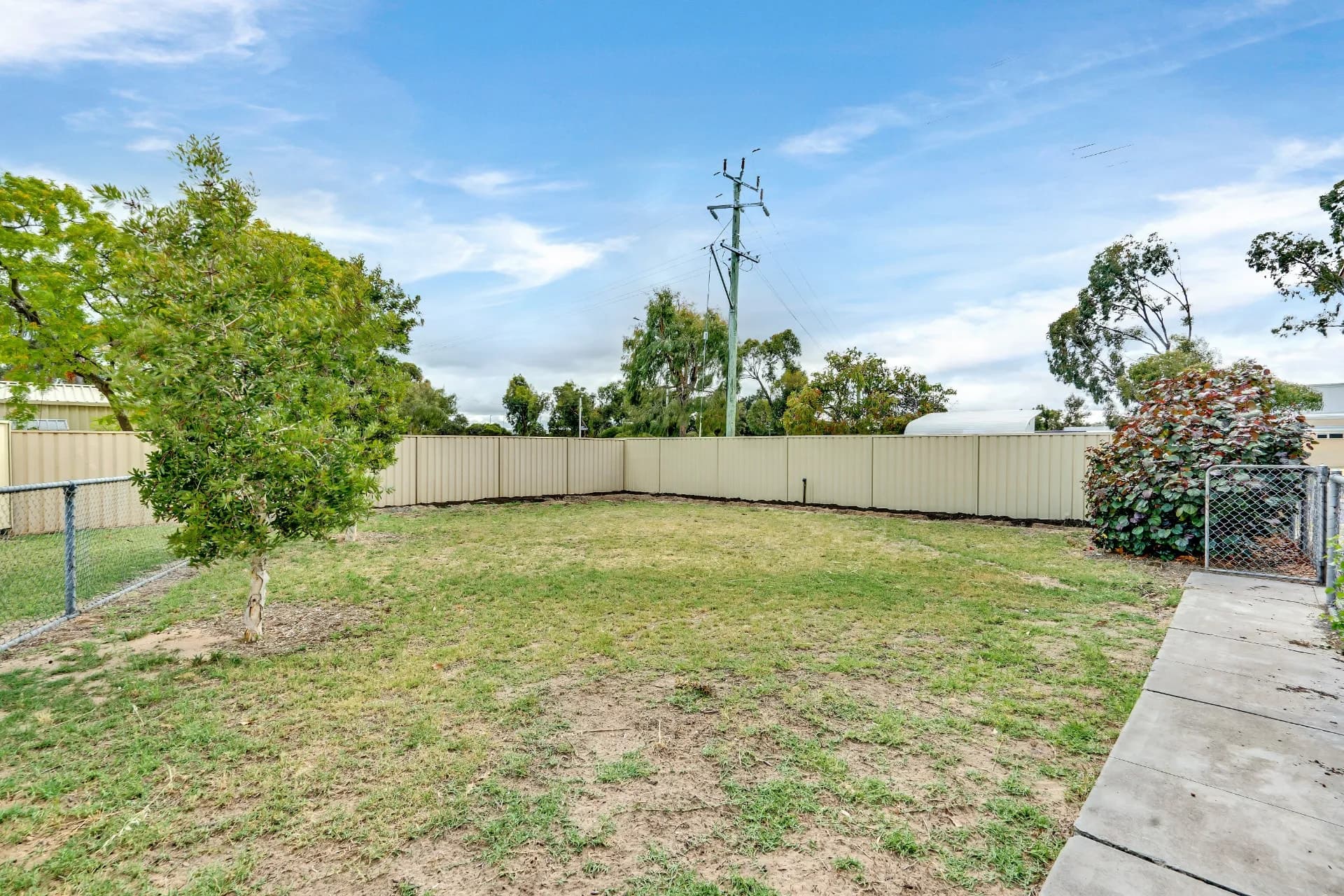 84 Parade Road, Withers, WA, Withers - Thumbnail 3