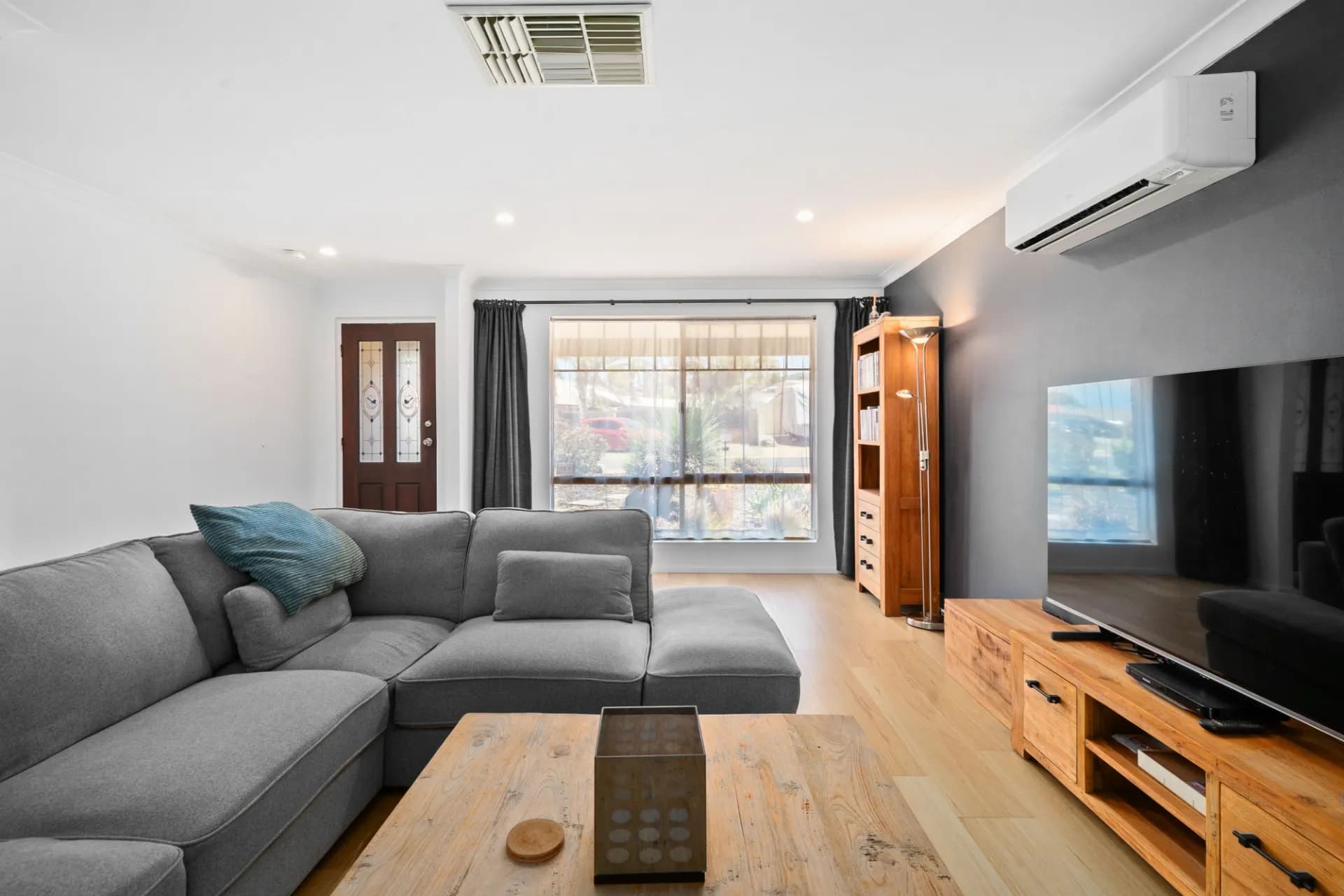 24 Staunton Rise, Halls Head - Thumbnail 2