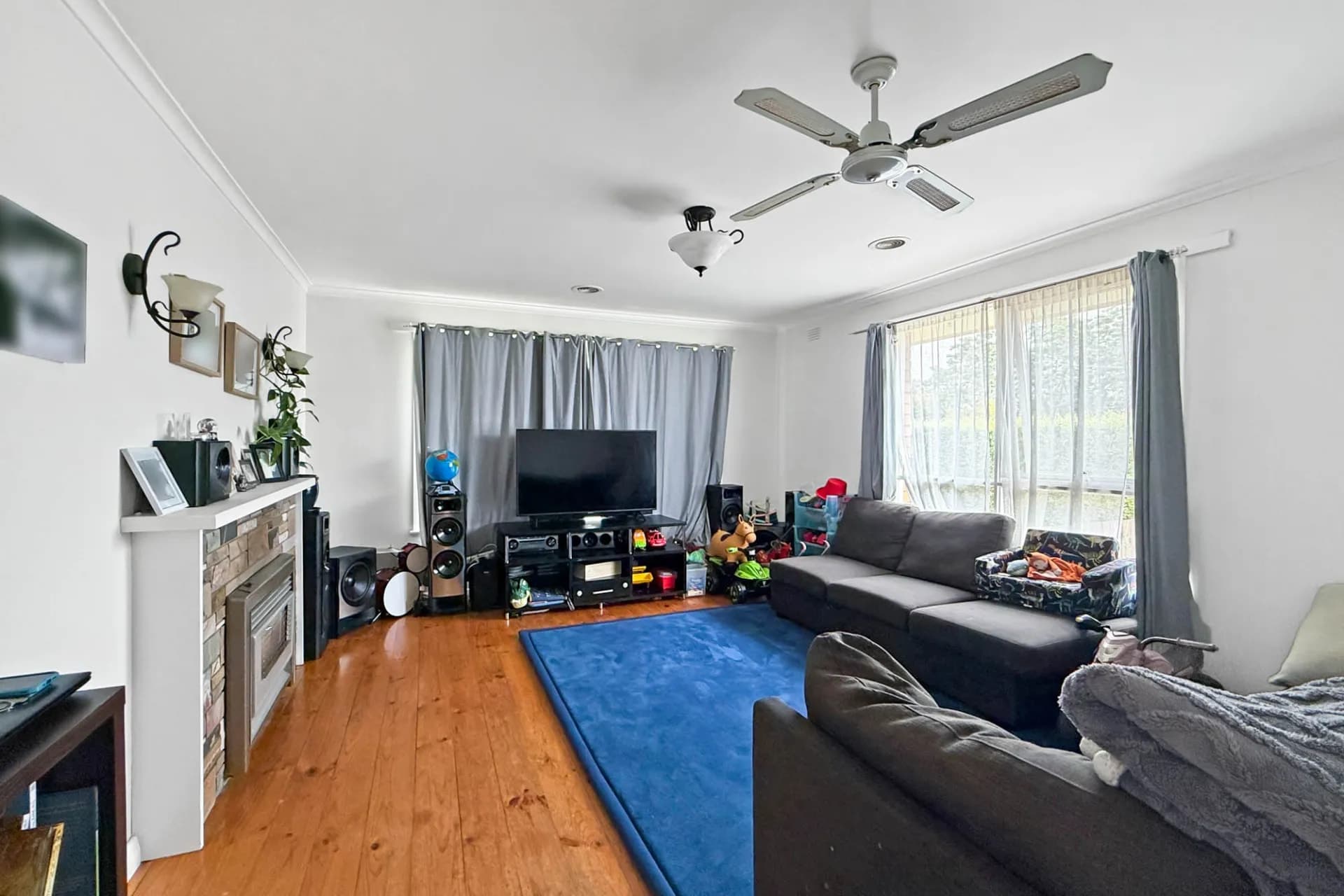 8 Sinclair Street, Warragul, VIC, Warragul - Thumbnail 2