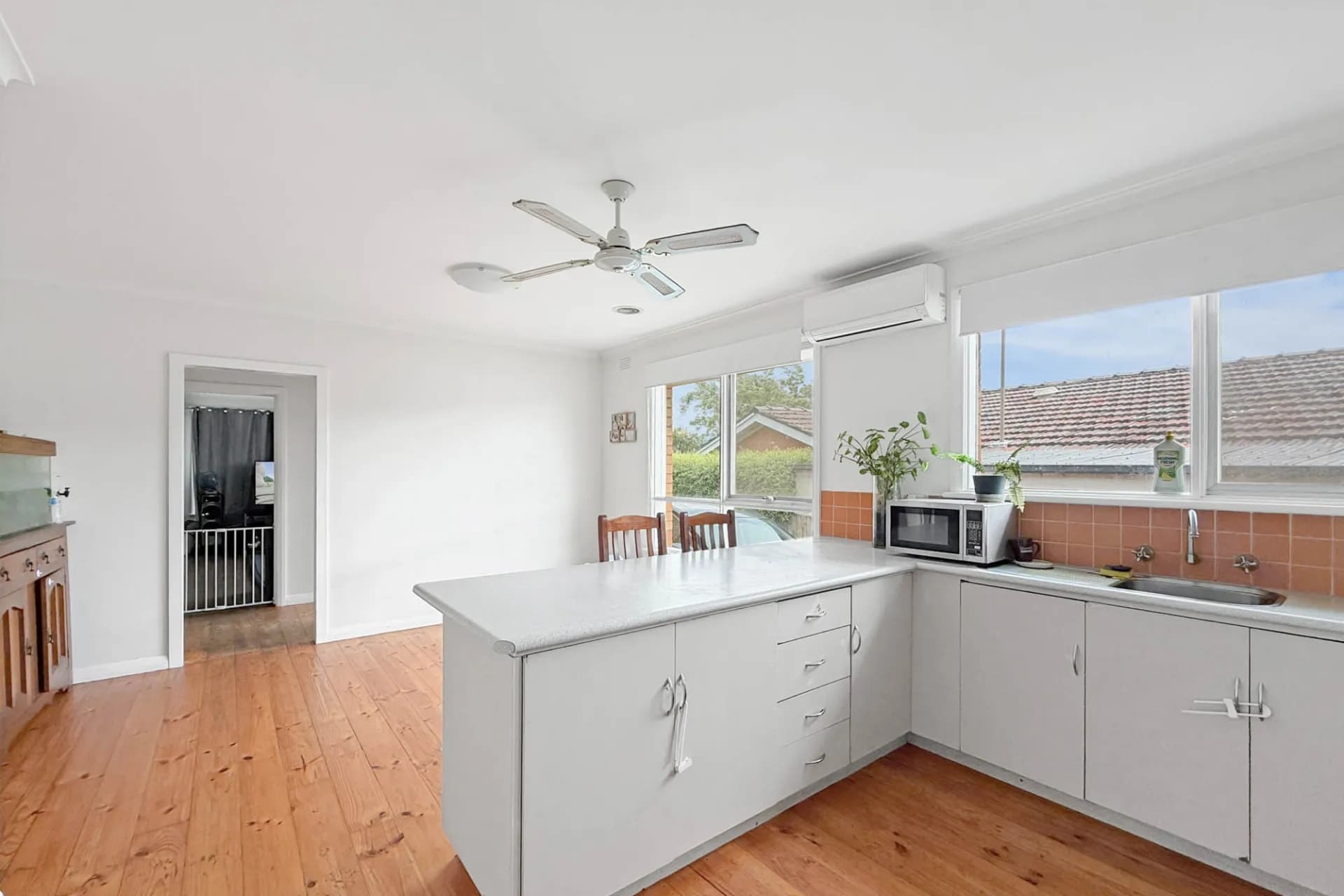 8 Sinclair Street, Warragul, VIC, Warragul - Thumbnail 5