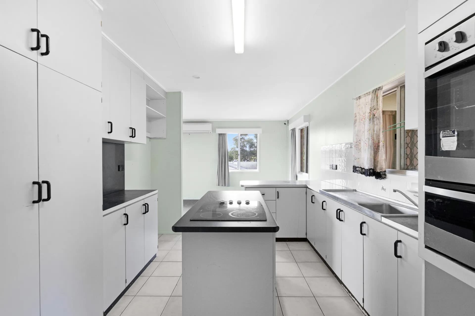 9 Raven  Street, Maryborough - Thumbnail 2
