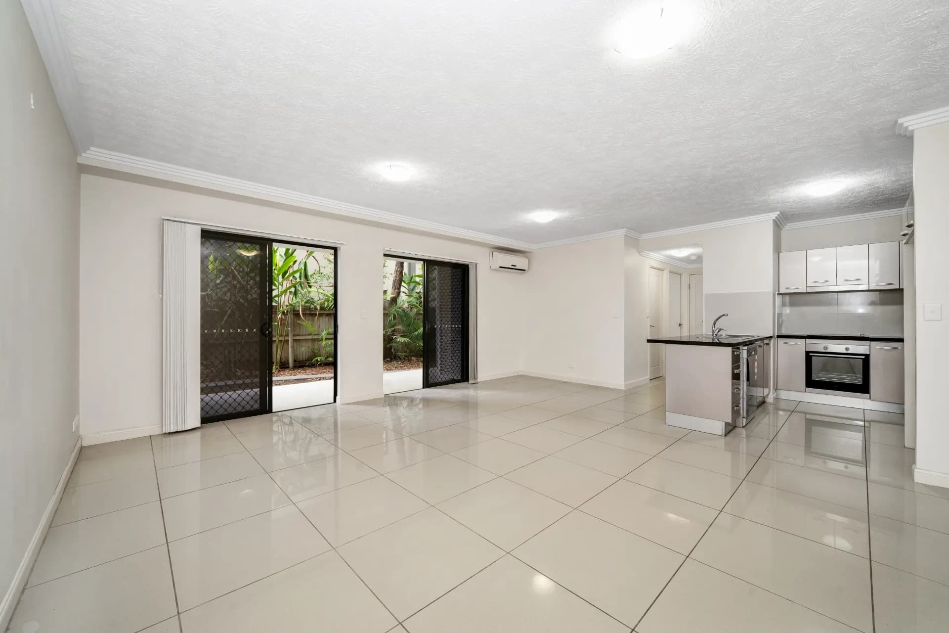 42/319 Angus Smith Drive, Douglas - Thumbnail 4