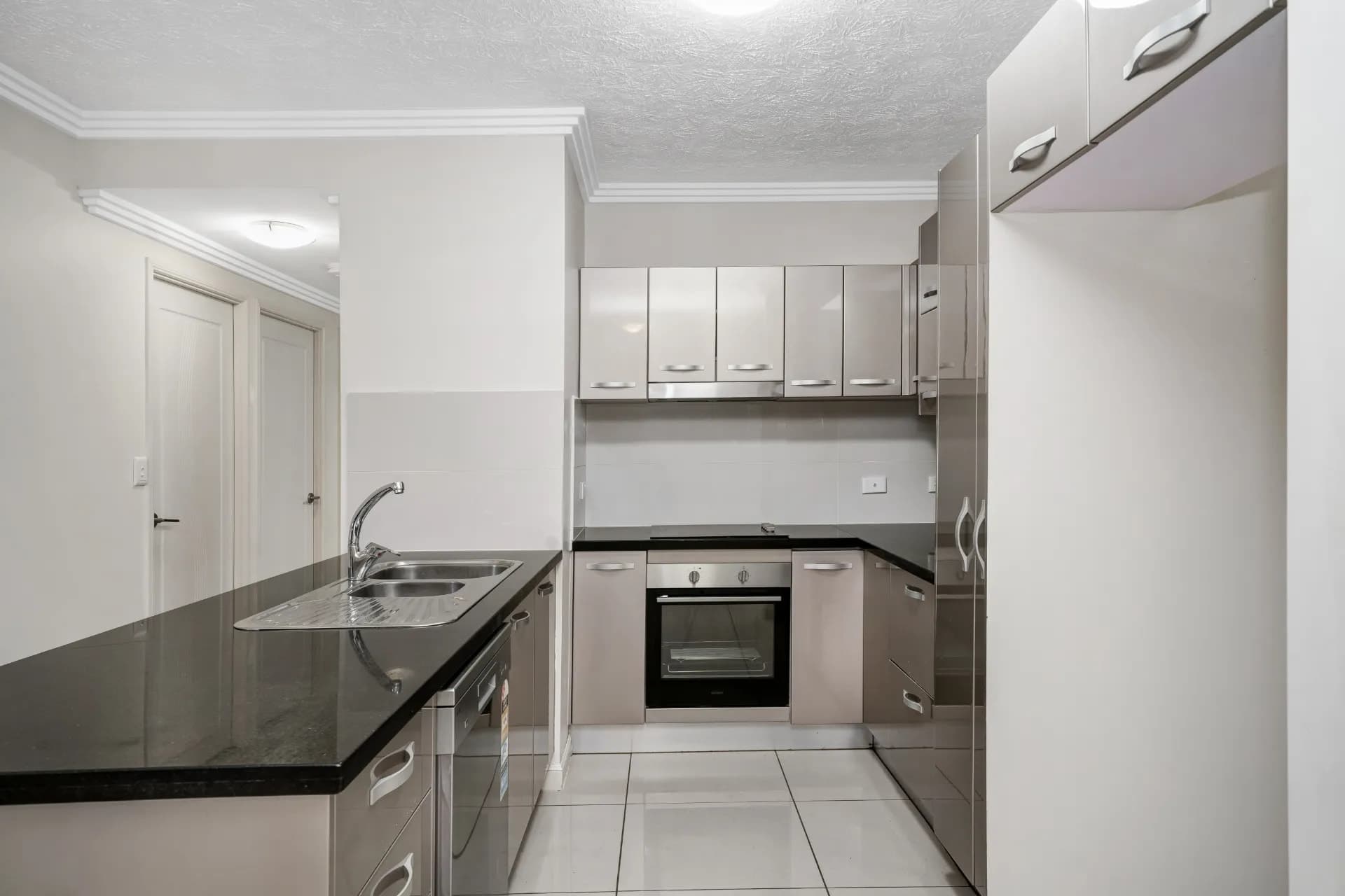 42/319 Angus Smith Drive, Douglas - Thumbnail 8