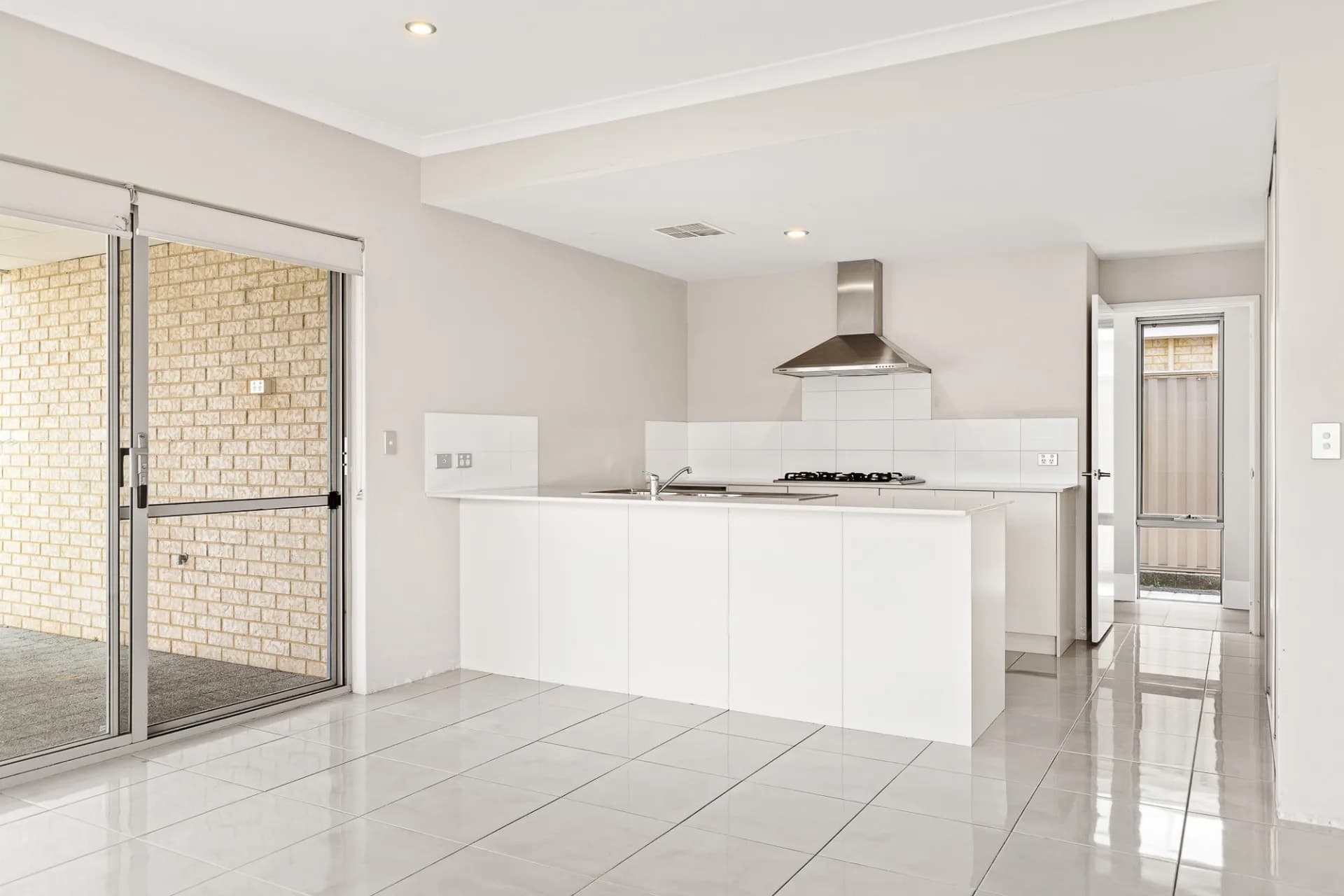 1 Jutland Avenue, Baldivis, WA, Baldivis - Thumbnail 4