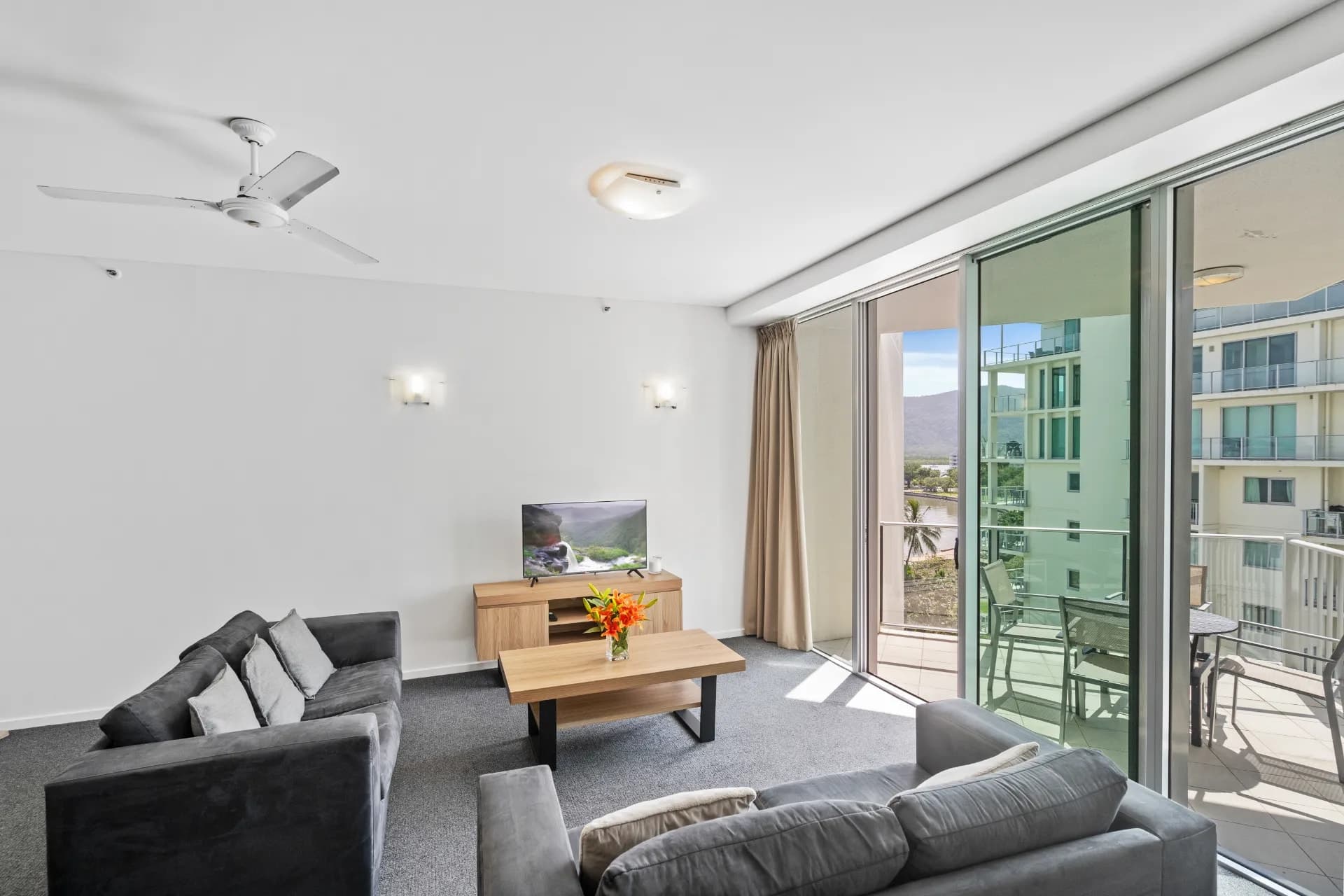 906/99 Esplanade, Cairns City - Thumbnail 3