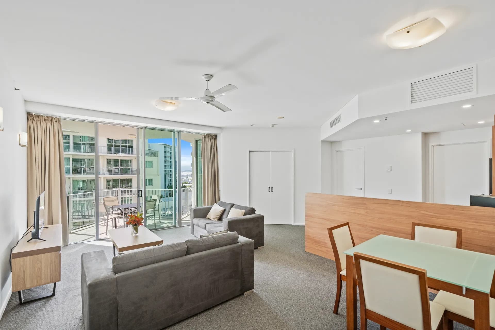 906/99 Esplanade, Cairns City - Thumbnail 4