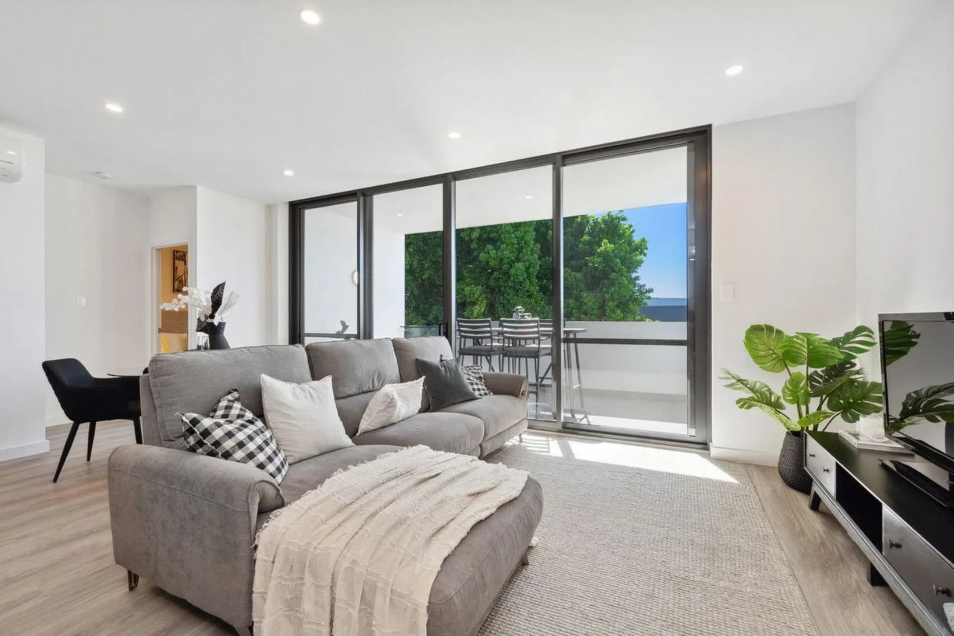 20/8 Basinghall Street, East Victoria Park - Thumbnail 4