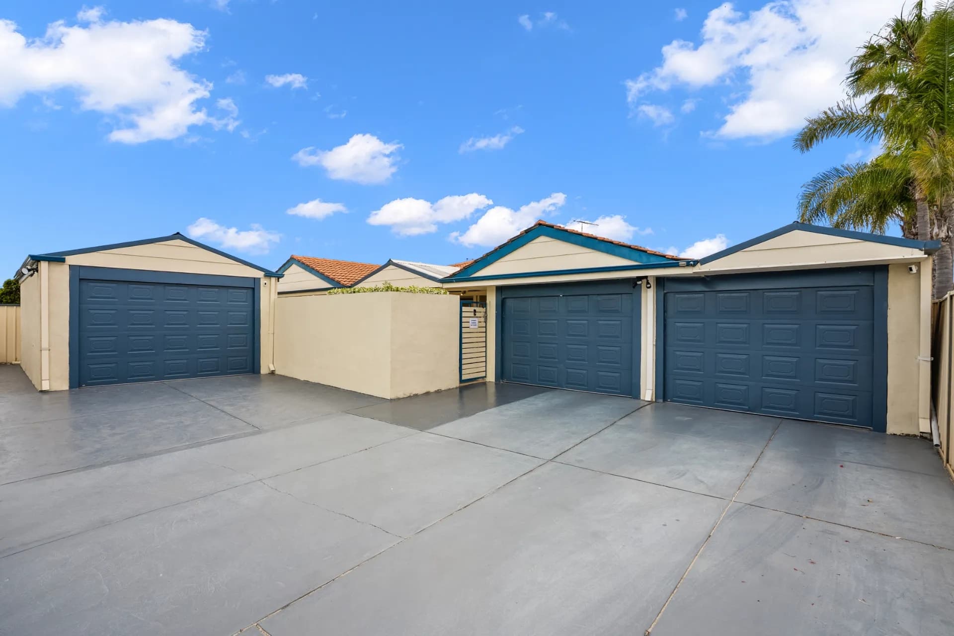 4 Meadow Court, Cooloongup - Image 1