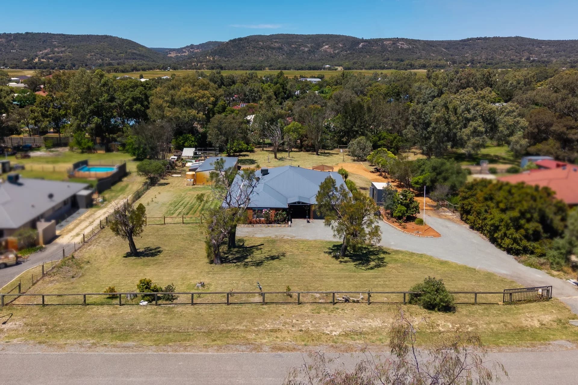 53 Tranby Avenue, Serpentine - Image 1