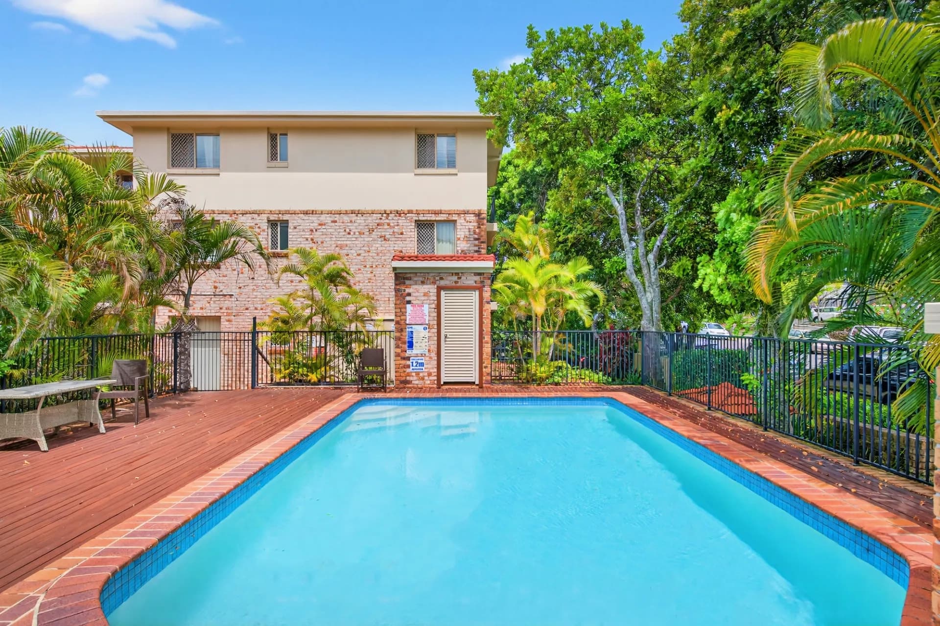 23/14-16 Spendelove Avenue, Southport - Image 1