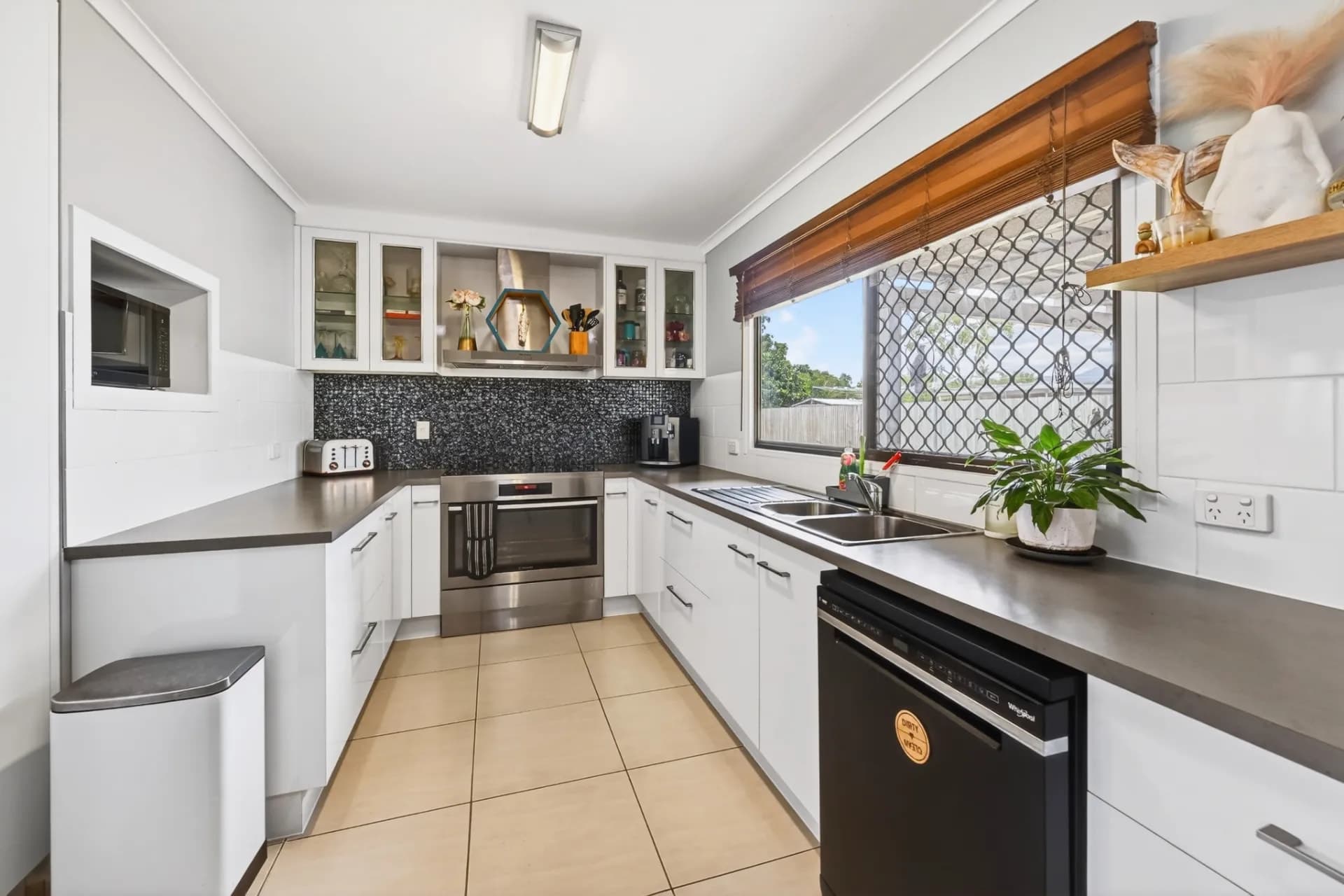 11 Woodlea Court, Kelso - Thumbnail 6