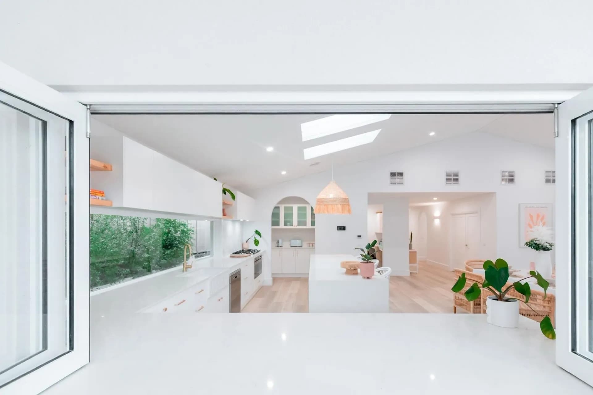 43 Watson Boulevard, Lloyd - Thumbnail 2