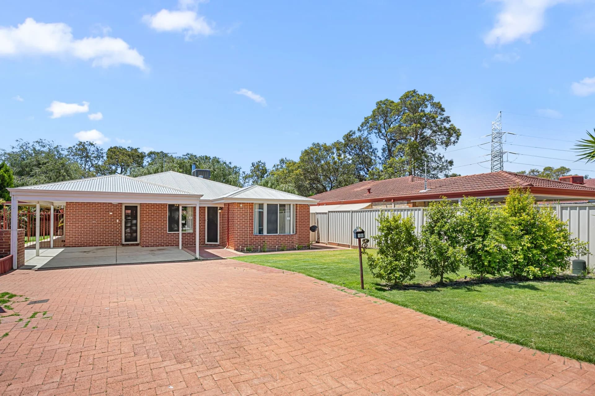 10 Shadwell Court, Caversham - Thumbnail 3