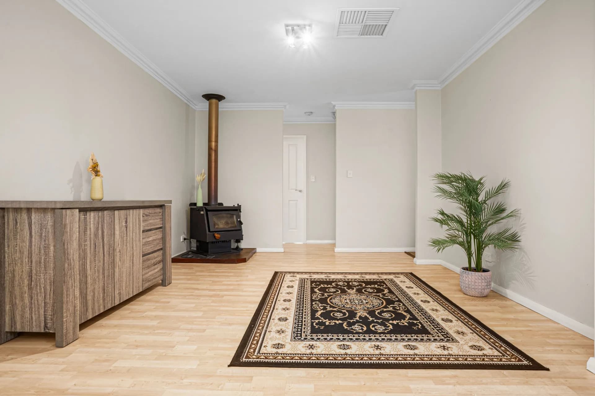 10 Shadwell Court, Caversham - Thumbnail 6
