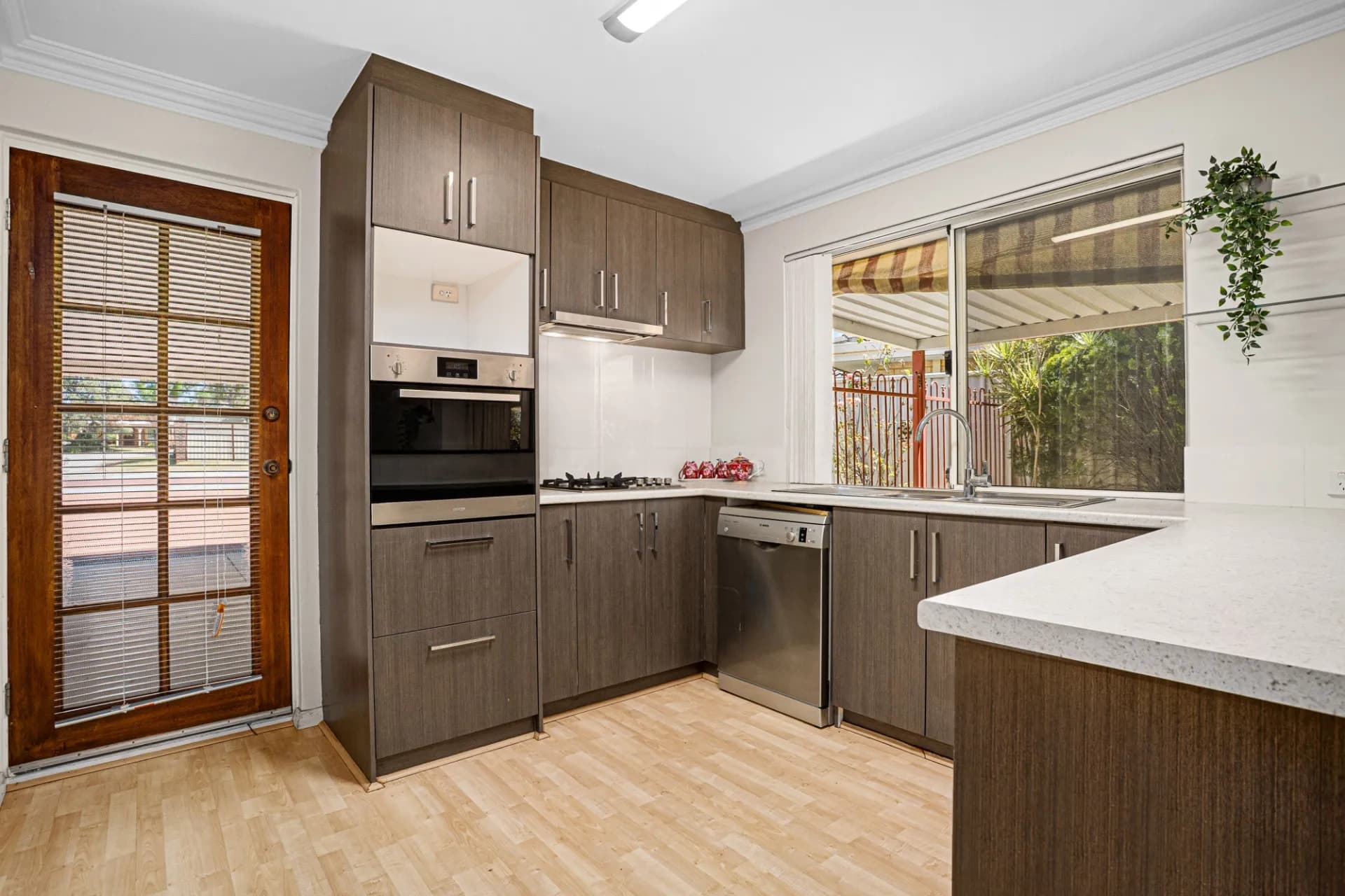 10 Shadwell Court, Caversham - Thumbnail 8