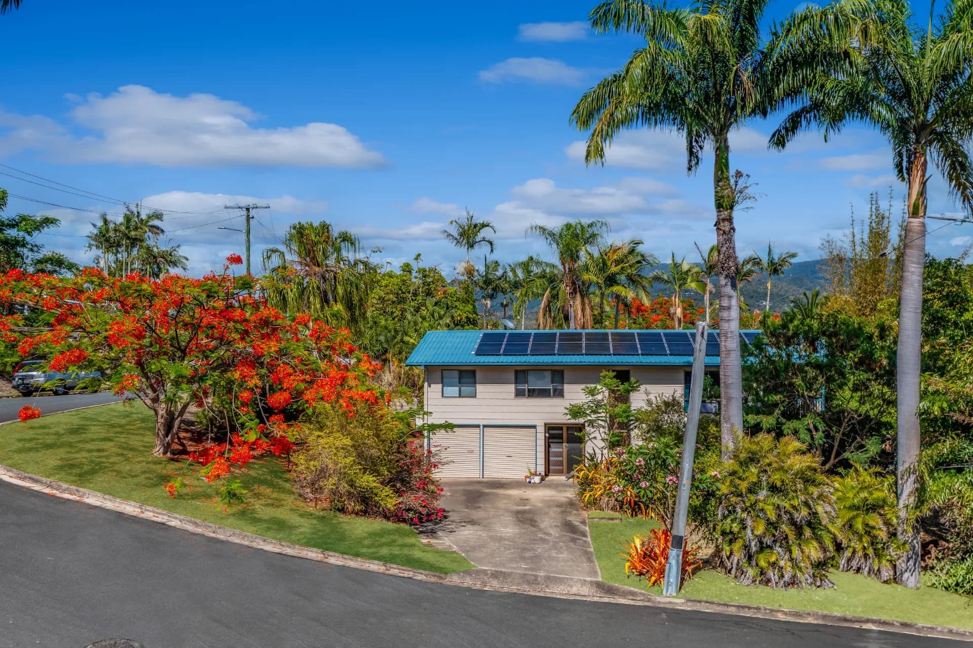 2 Wambiri Street, Cannonvale - Thumbnail 2
