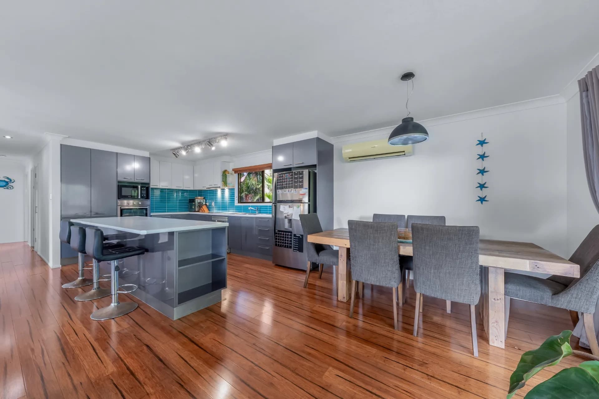 2 Wambiri Street, Cannonvale - Thumbnail 4