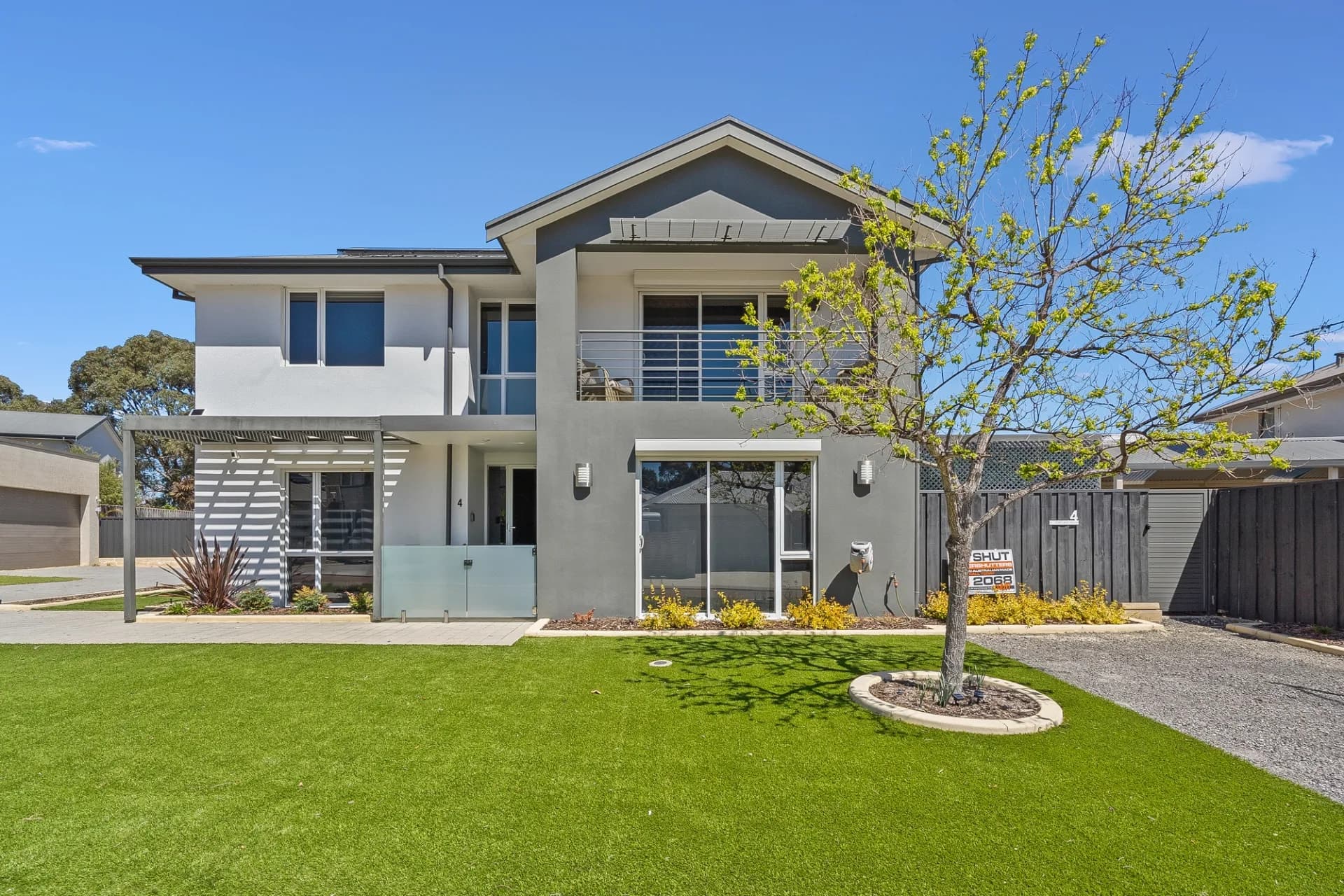 4 Portland Pass, Meadow Springs - Thumbnail 2