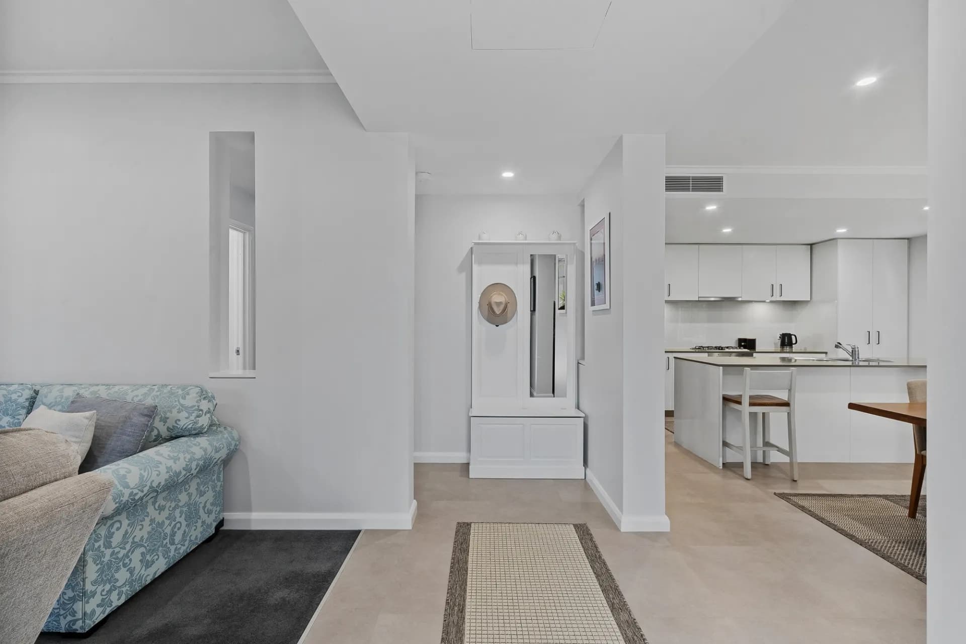4 Portland Pass, Meadow Springs - Thumbnail 3