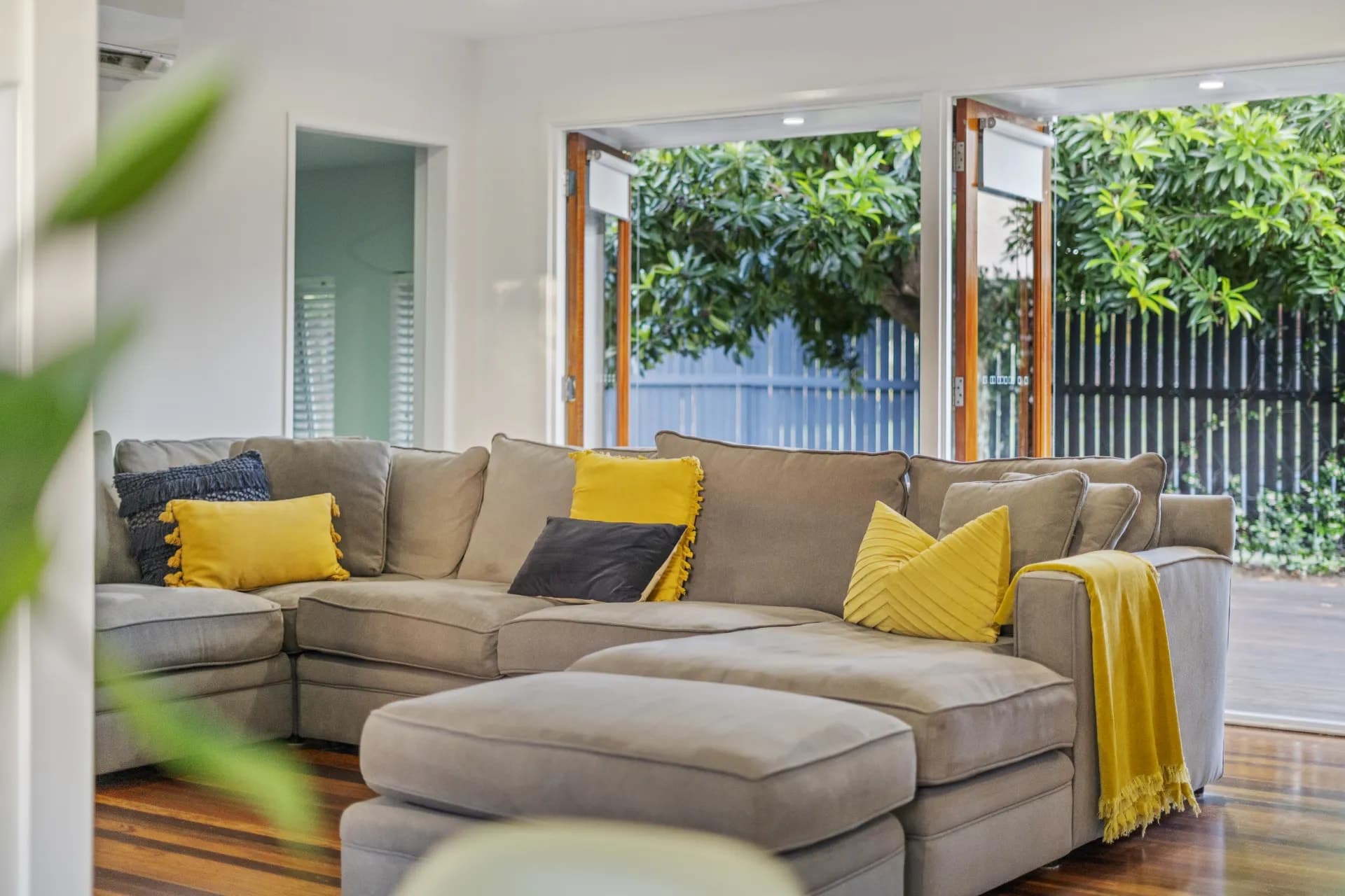 28 Glenrowen Street, Chermside West - Thumbnail 4