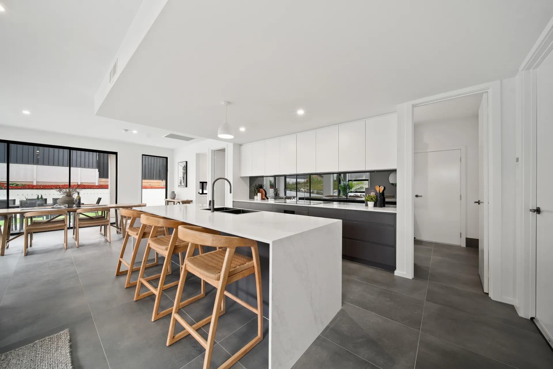 11 Patkin Street, Whitlam, ACT, Whitlam - Thumbnail 6