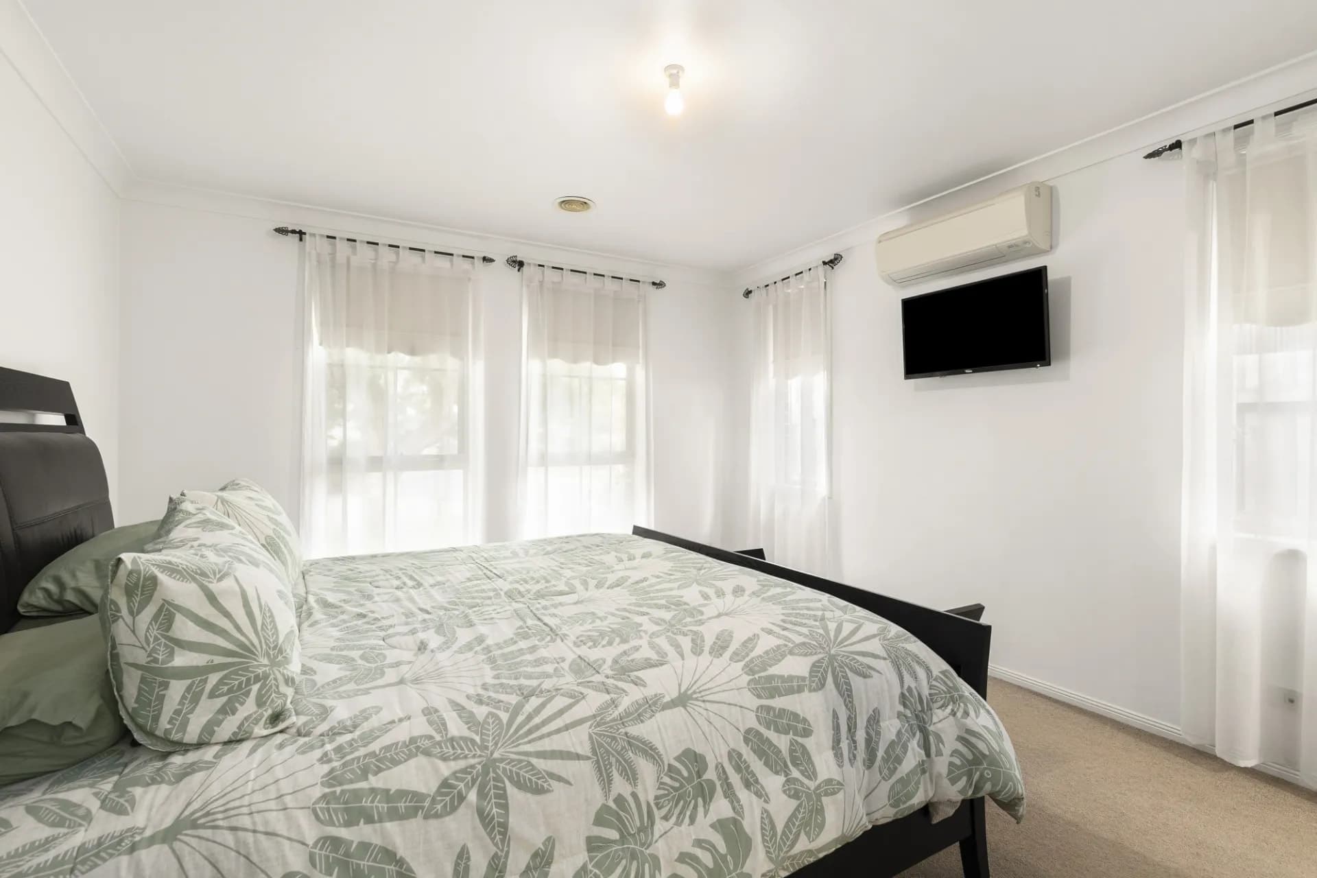 1 Persimmon Place, Werribee - Thumbnail 5