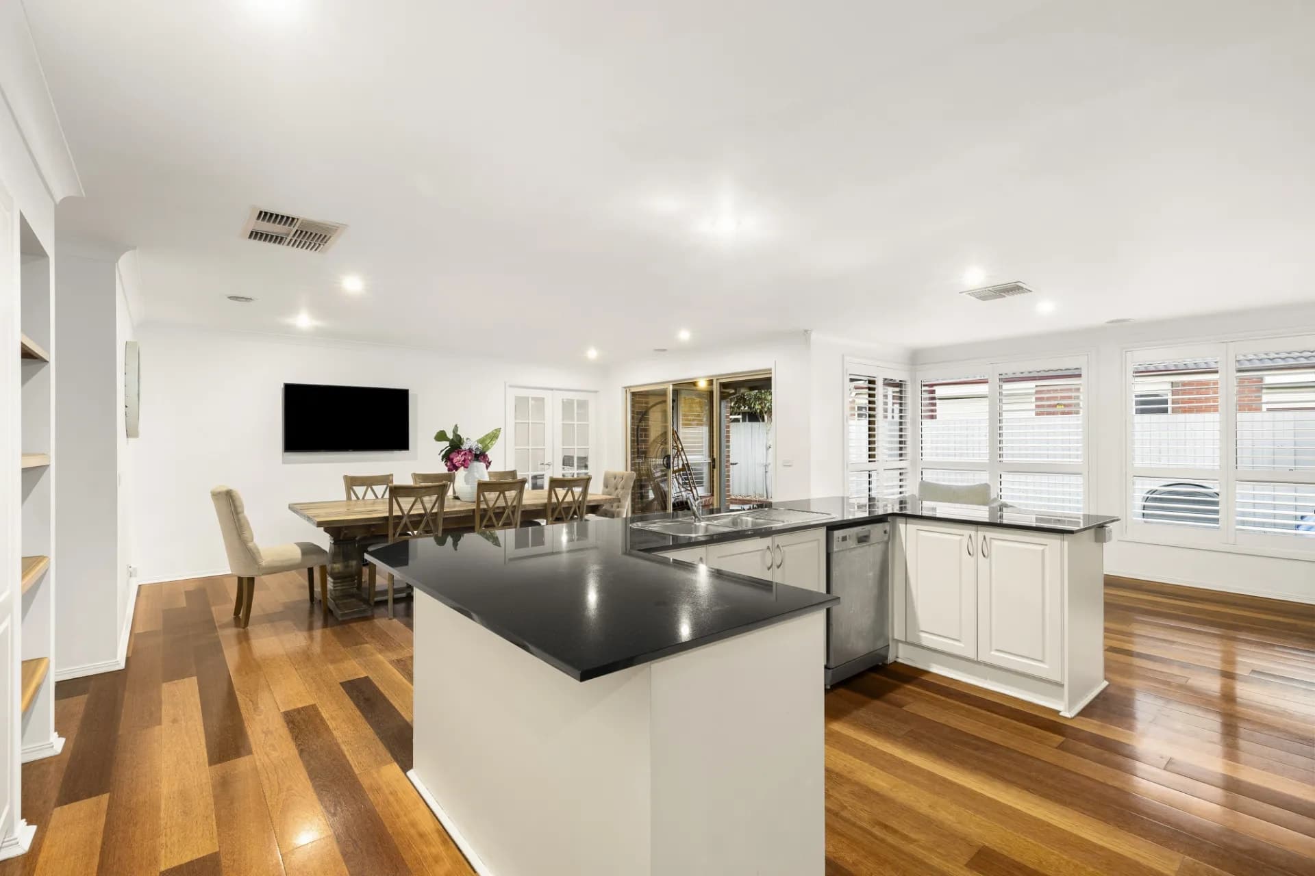 1 Persimmon Place, Werribee - Thumbnail 8