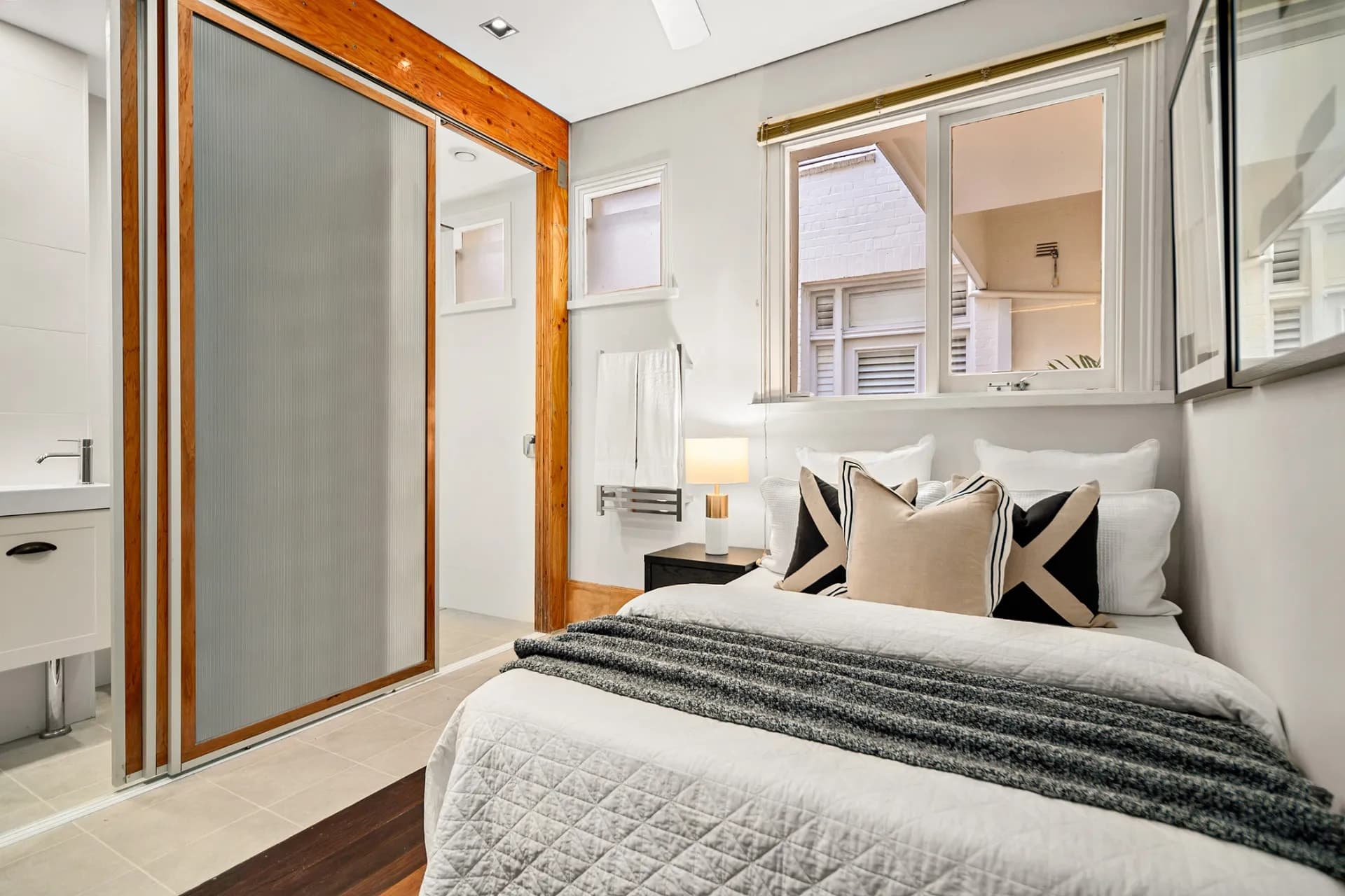 7/16-18 Nicholson  Street, Balmain East - Thumbnail 4