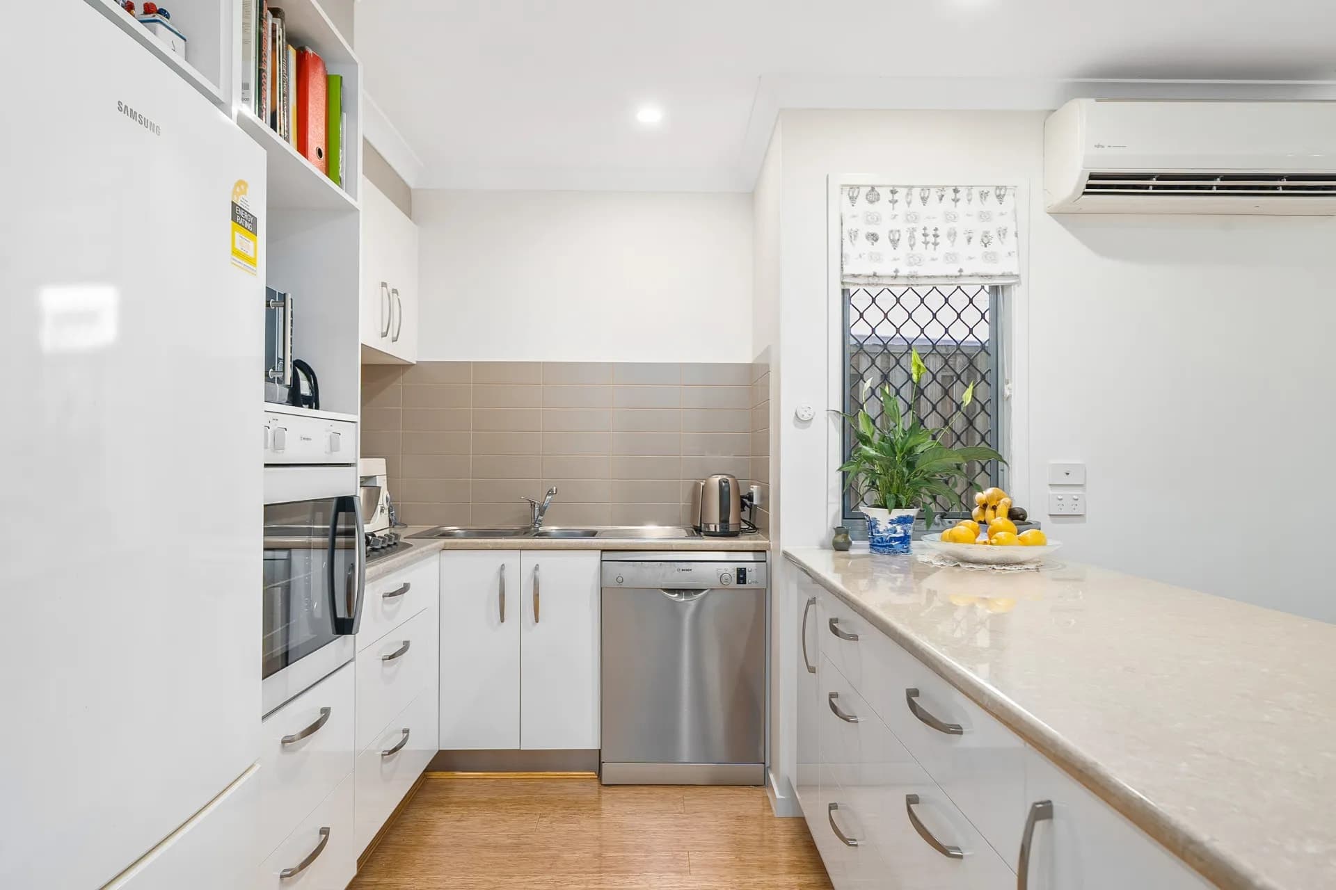 7 Cocoparra Place, Fitzgibbon, QLD, Fitzgibbon - Thumbnail 2