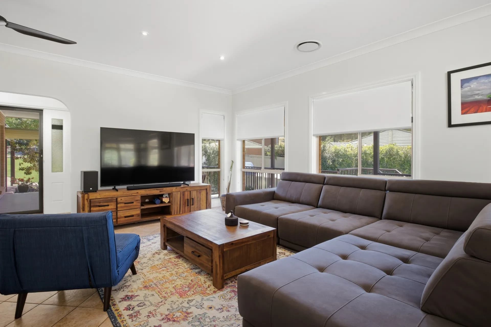 9 Keane  Place, Kooringal - Thumbnail 3