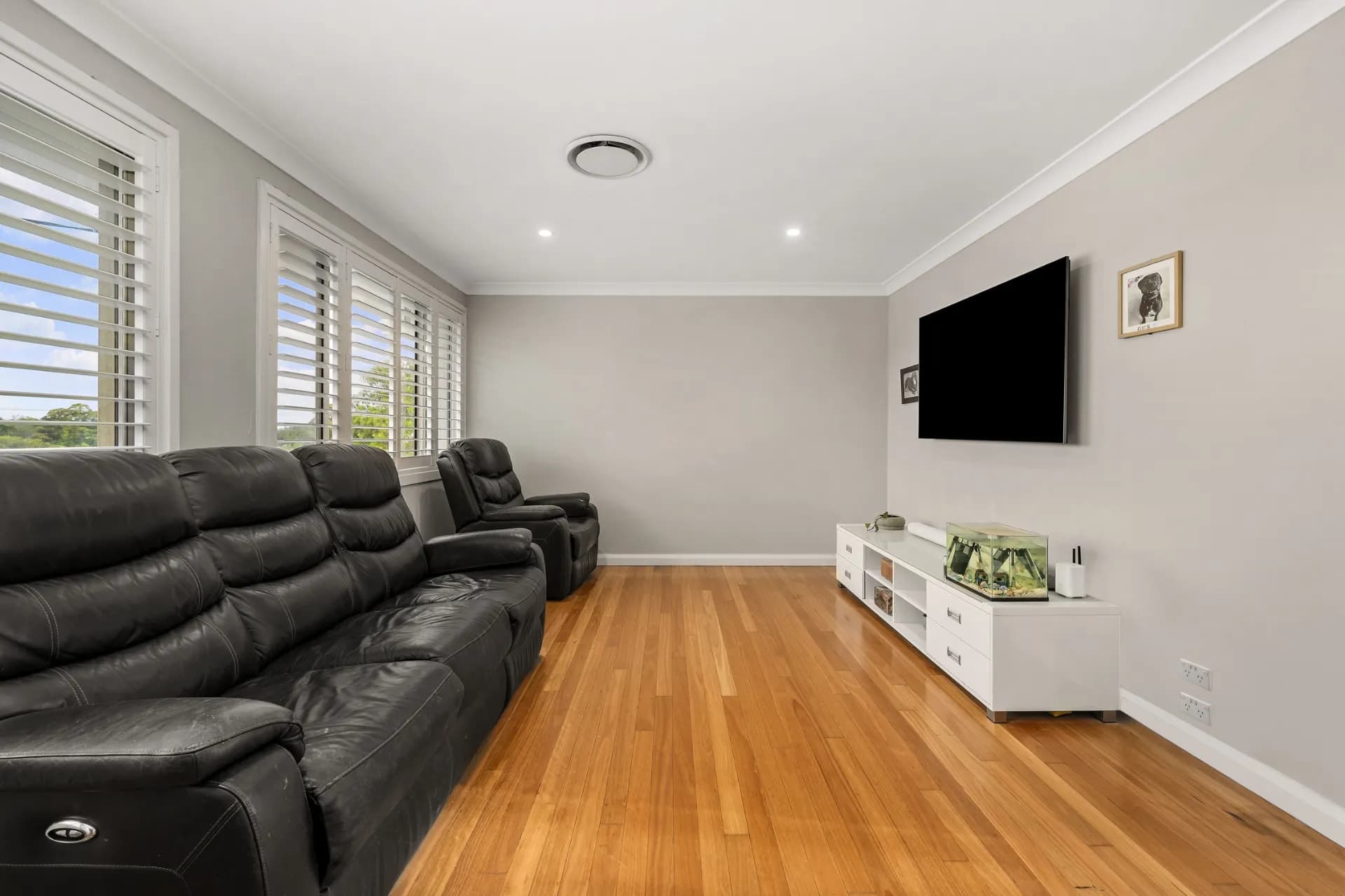 16 Tulloch Avenue, Maryland - Thumbnail 2