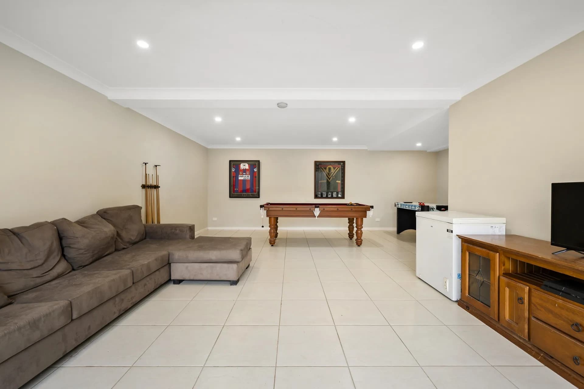 16 Tulloch Avenue, Maryland - Thumbnail 3
