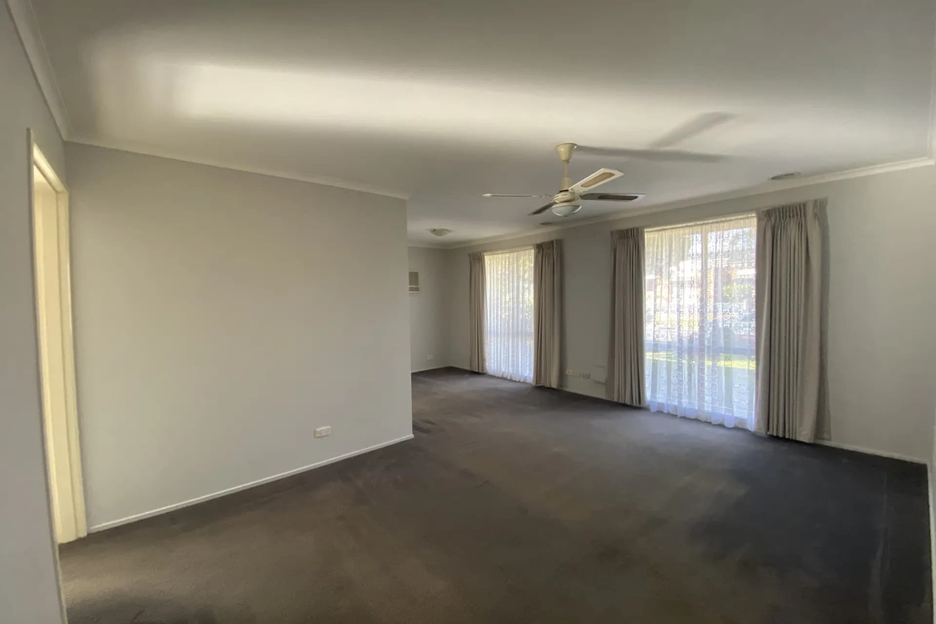 129 Flemington Crescent, Werribee - Thumbnail 5