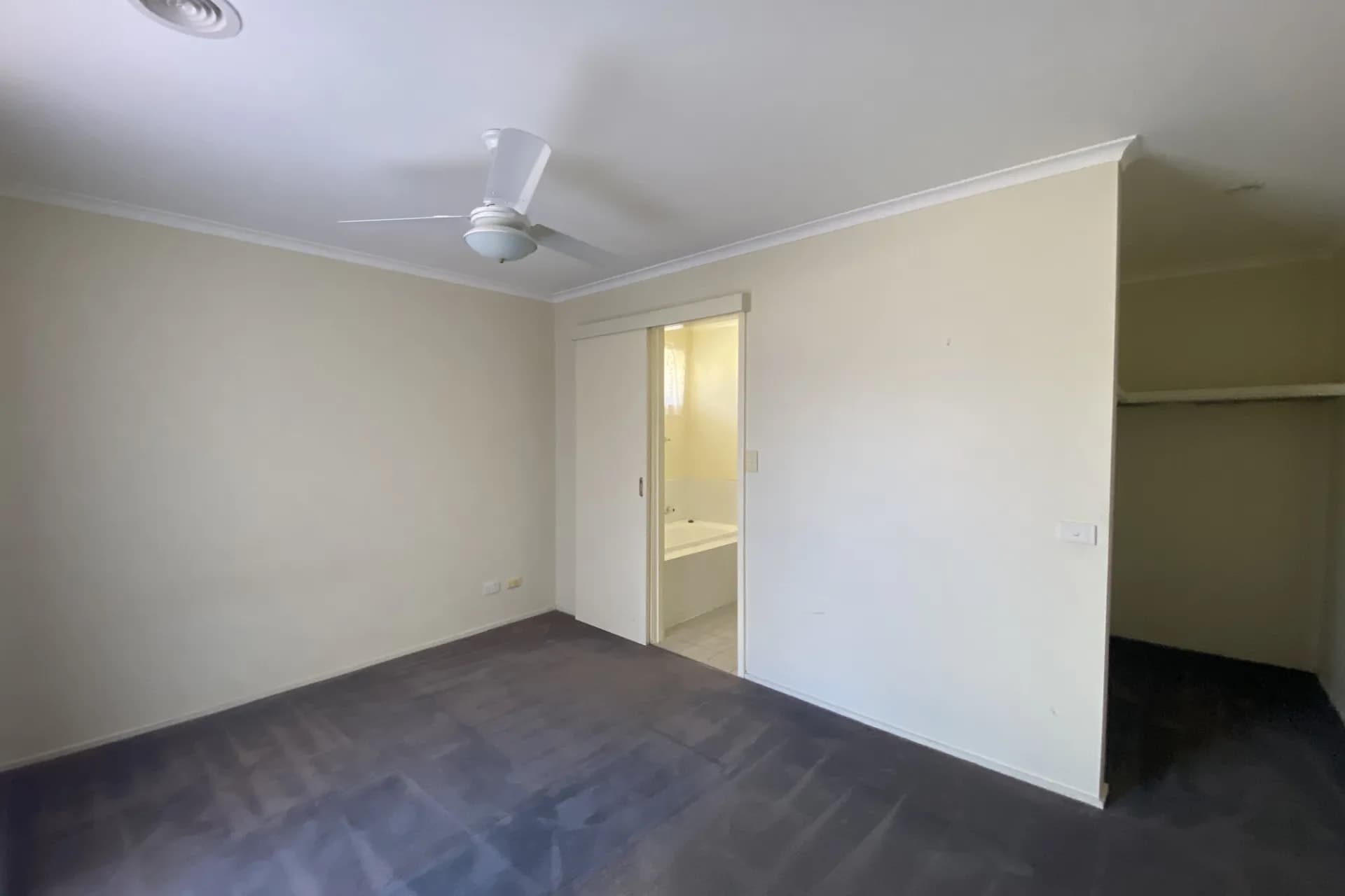 129 Flemington Crescent, Werribee - Thumbnail 7