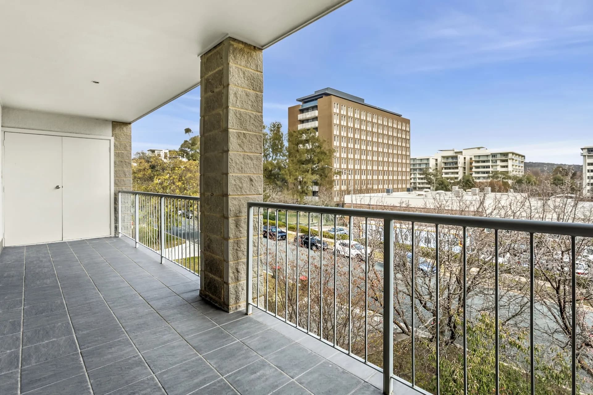 18/123 Lowanna Street, Braddon., Braddon - Thumbnail 2