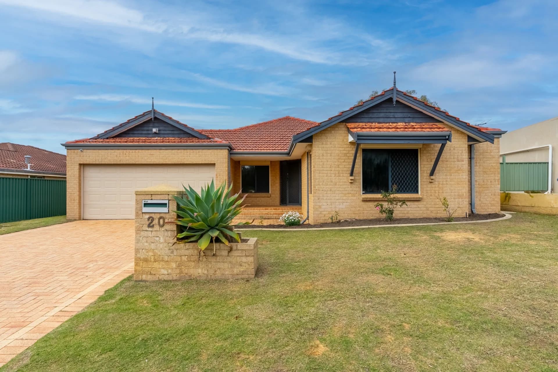 20 Orleans Drive, Port Kennedy., Port Kennedy - Thumbnail 3