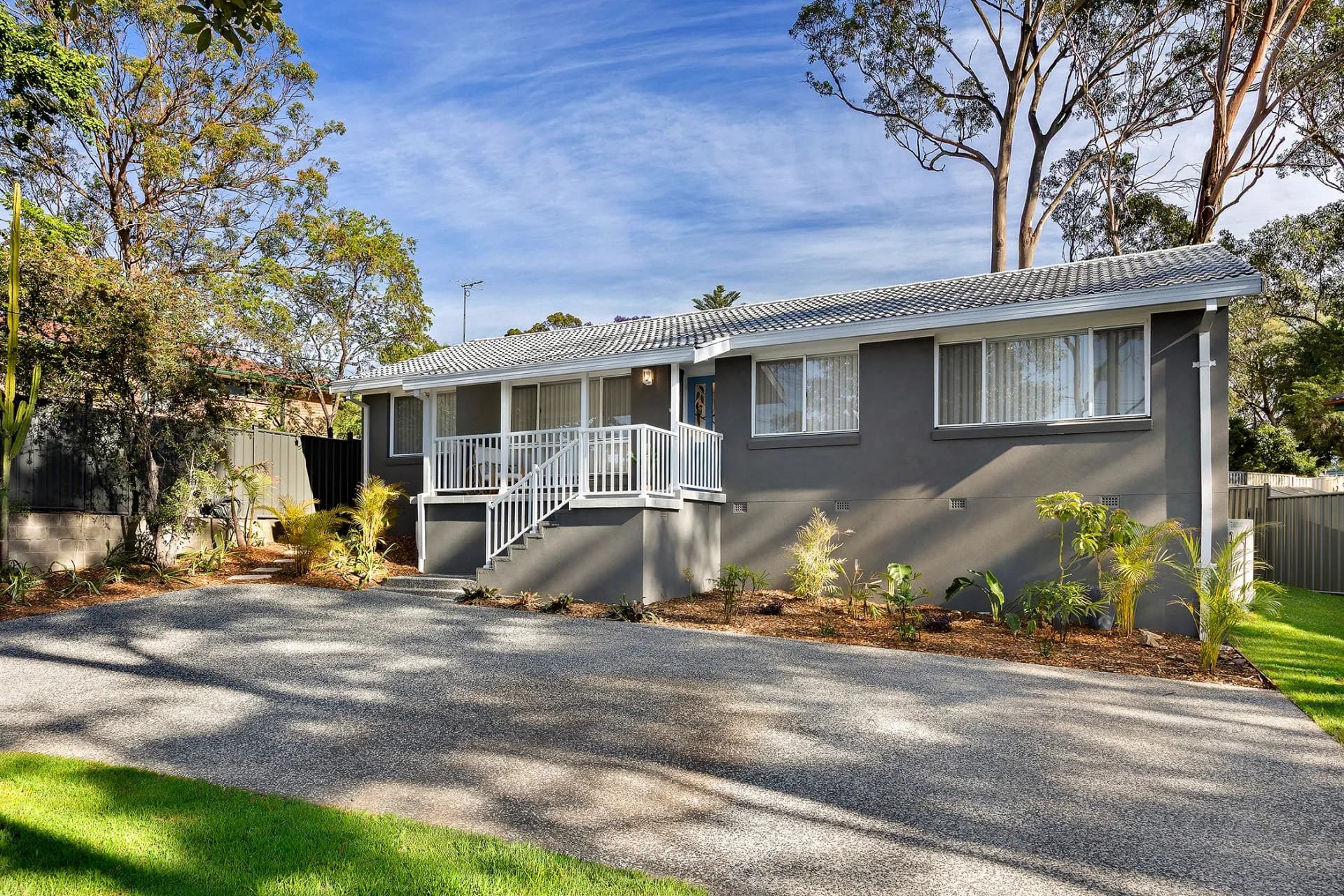 10 Scenic Crescent, Mount Riverview - Image 1