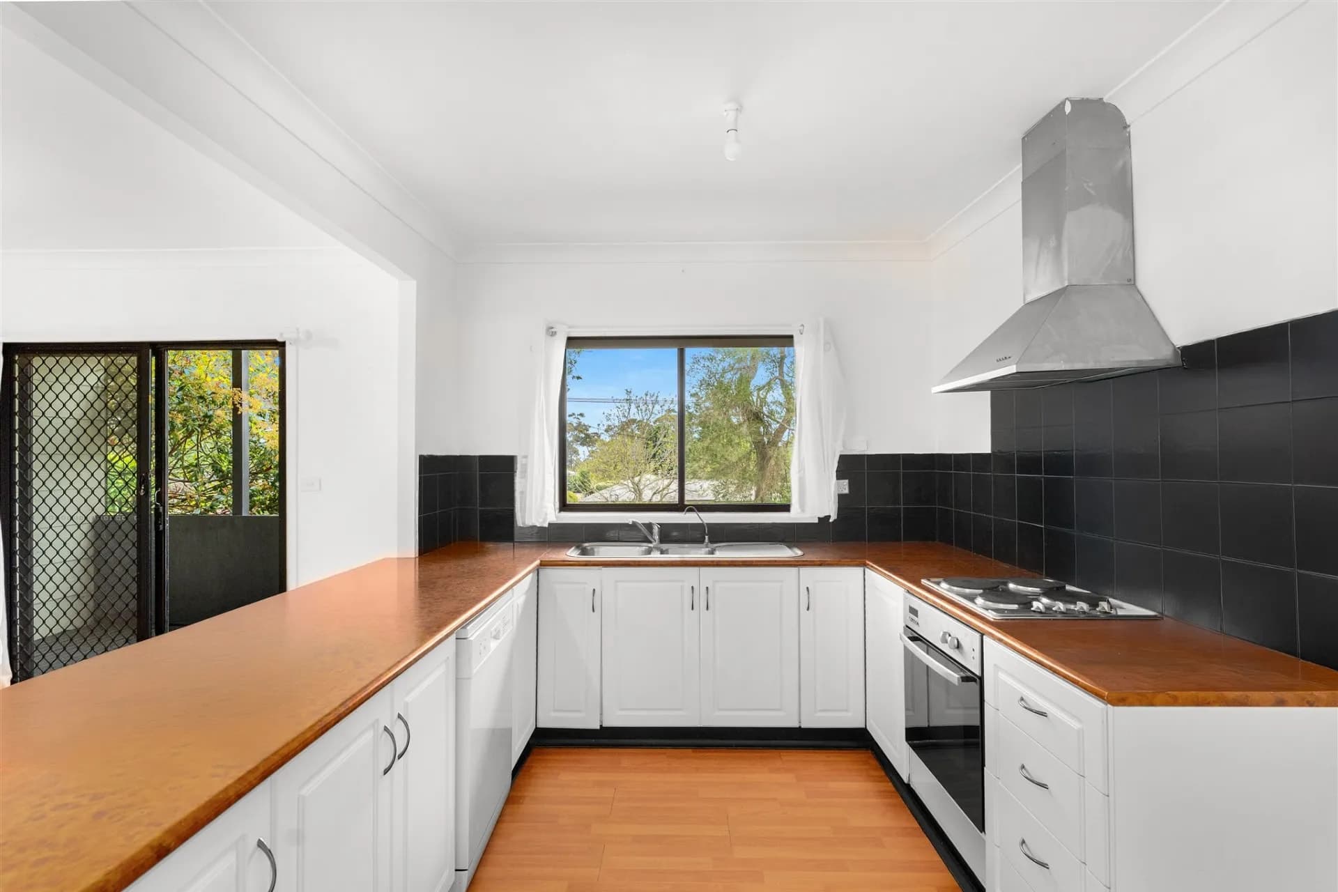 27 Ligar Street, Hill Top - Thumbnail 2