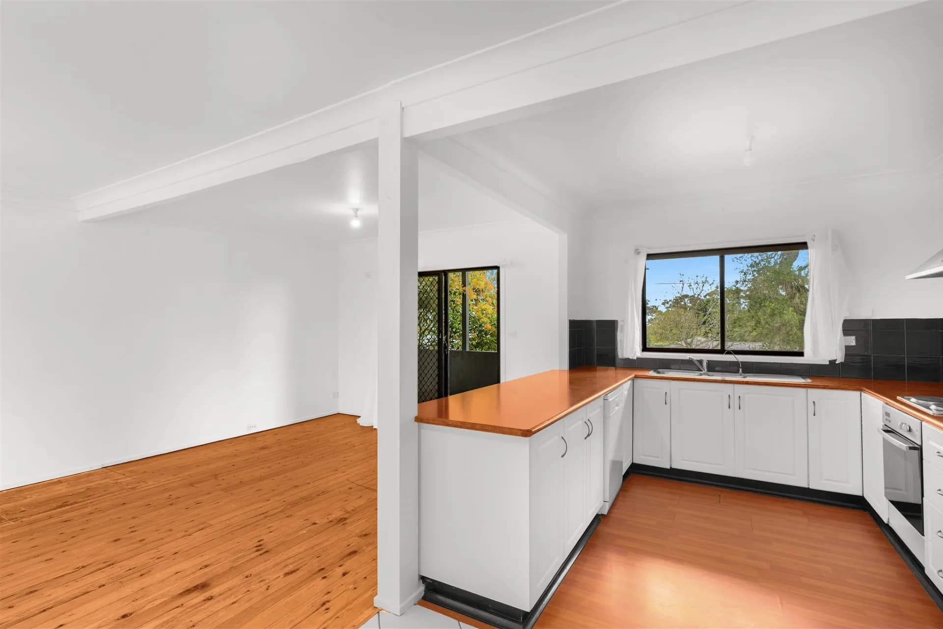 27 Ligar Street, Hill Top - Thumbnail 3