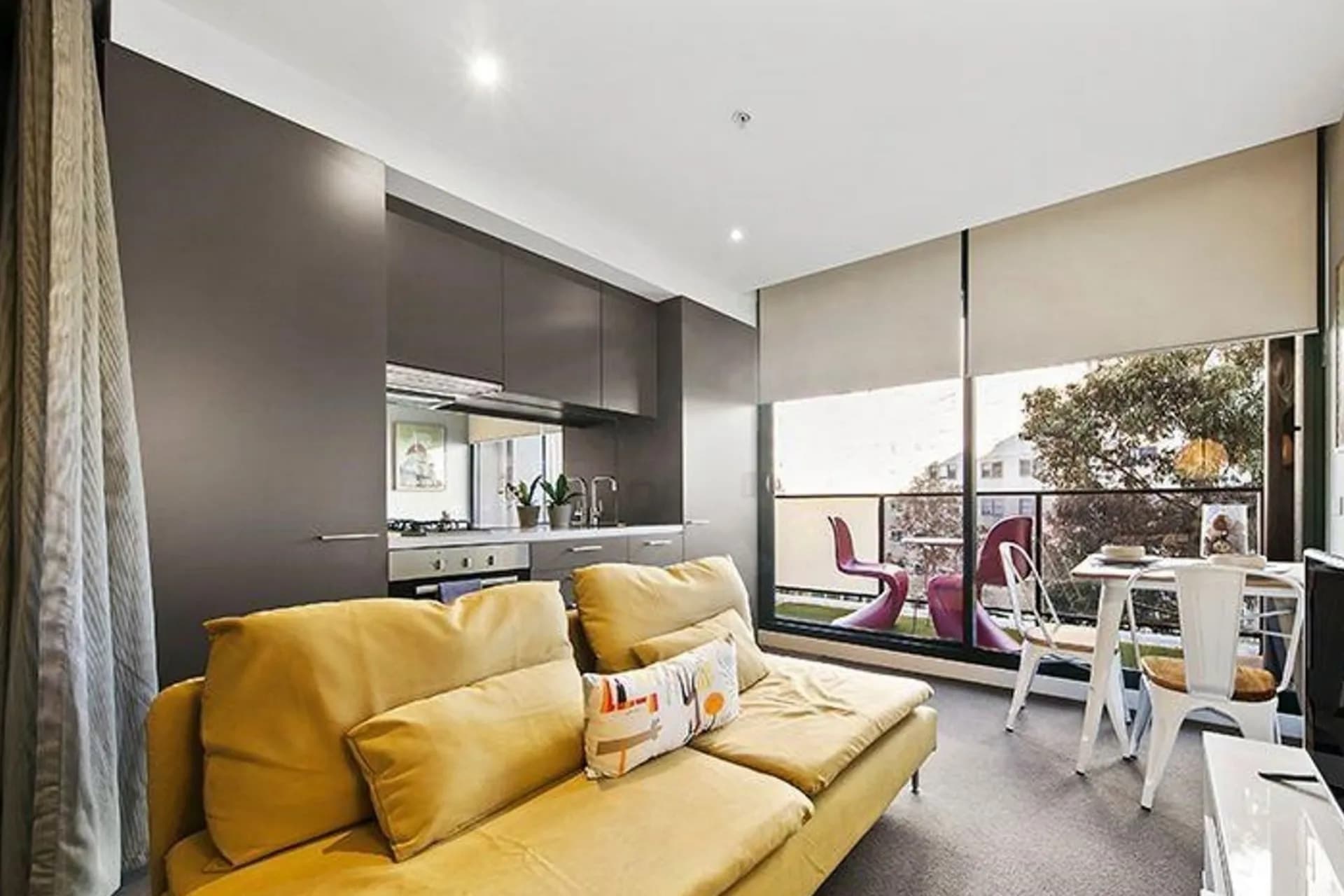 306/32 Bray Street, South Yarra - Thumbnail 2