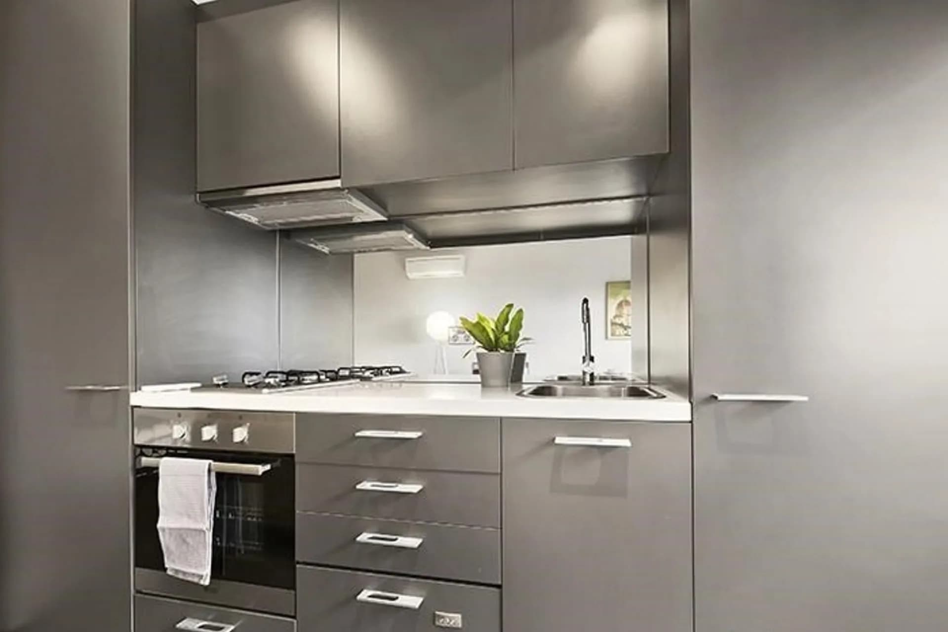 306/32 Bray Street, South Yarra - Thumbnail 3