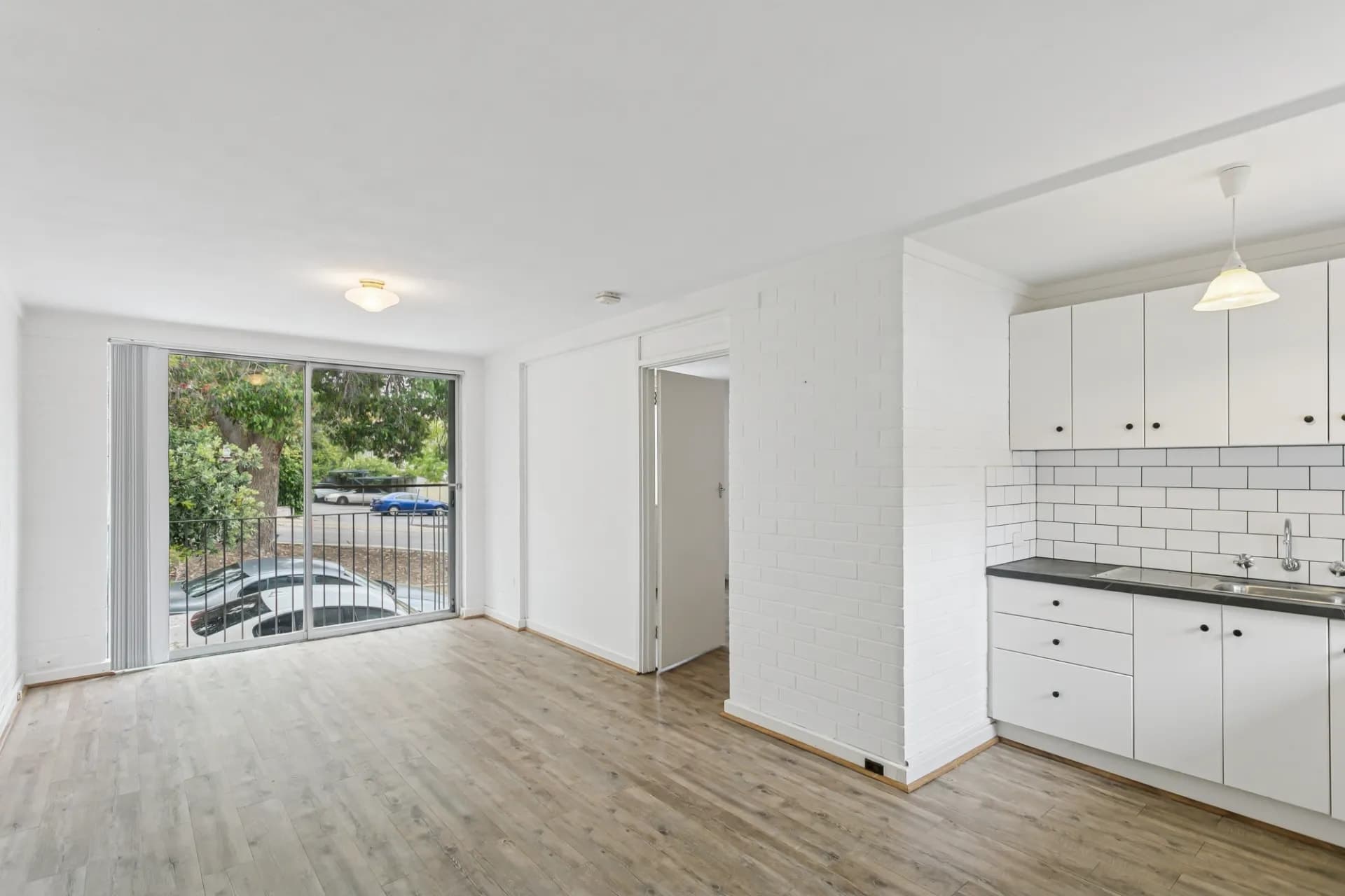 4/74 Broadway, Crawley., Crawley - Image 1