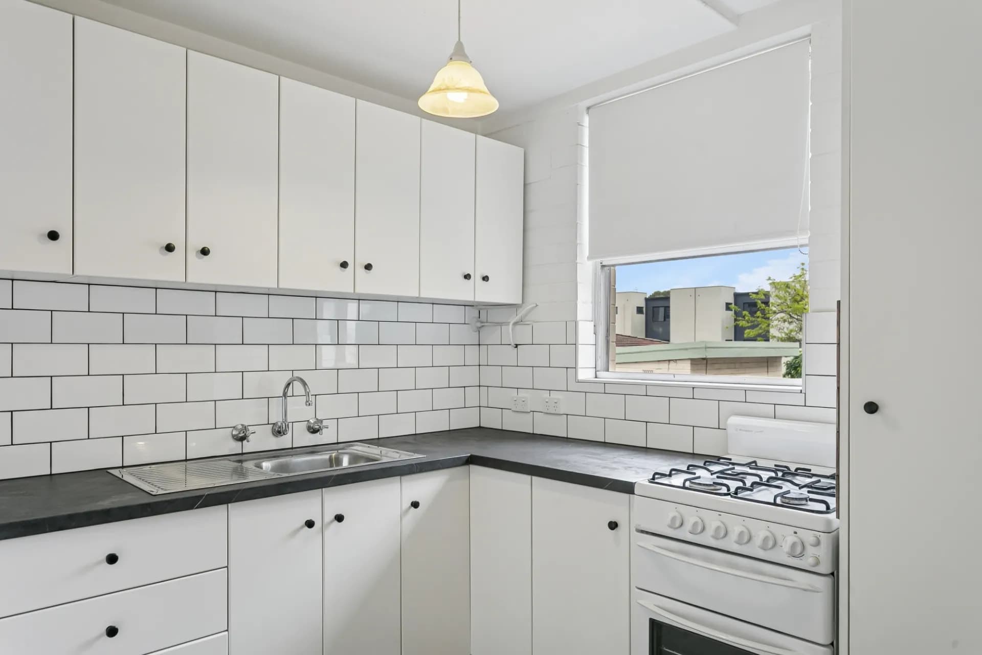 4/74 Broadway, Crawley., Crawley - Thumbnail 3