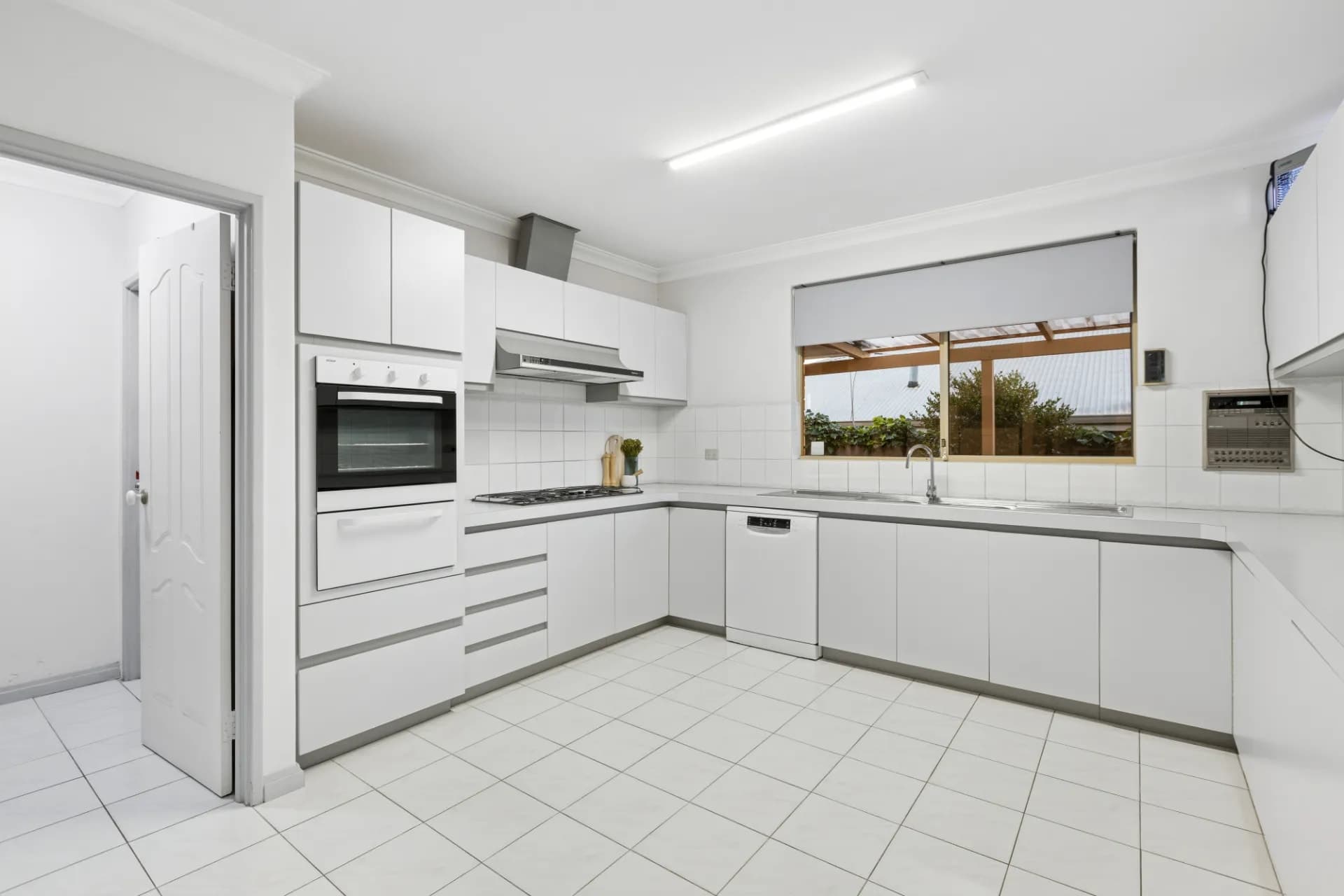 8 Bluebay Hill, Ballajura - Thumbnail 8